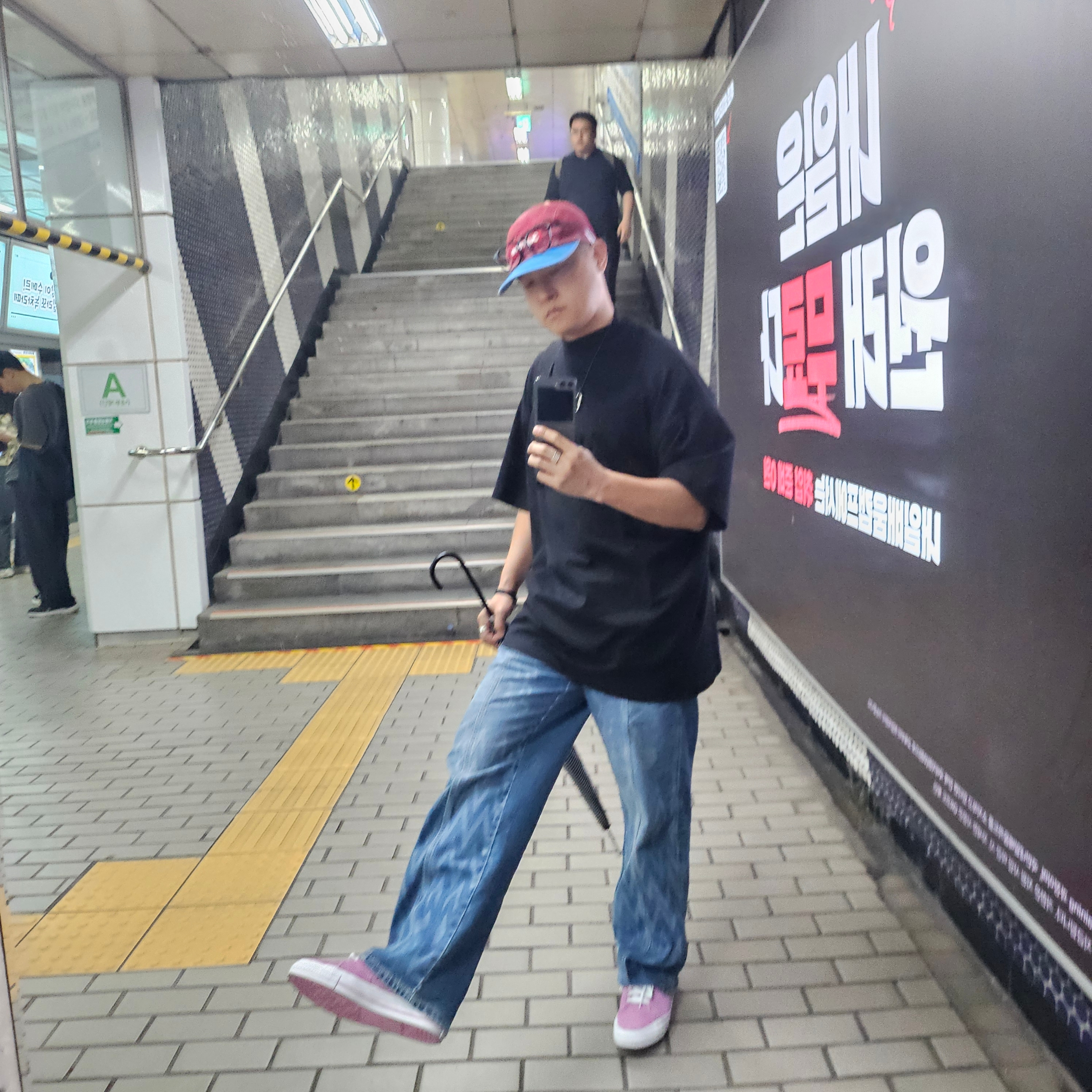 Stussy SS Link Studded Belt Black, Supreme Pigment 2-Tone Camp Cap Red - 24SS 착용 스타일 - 1