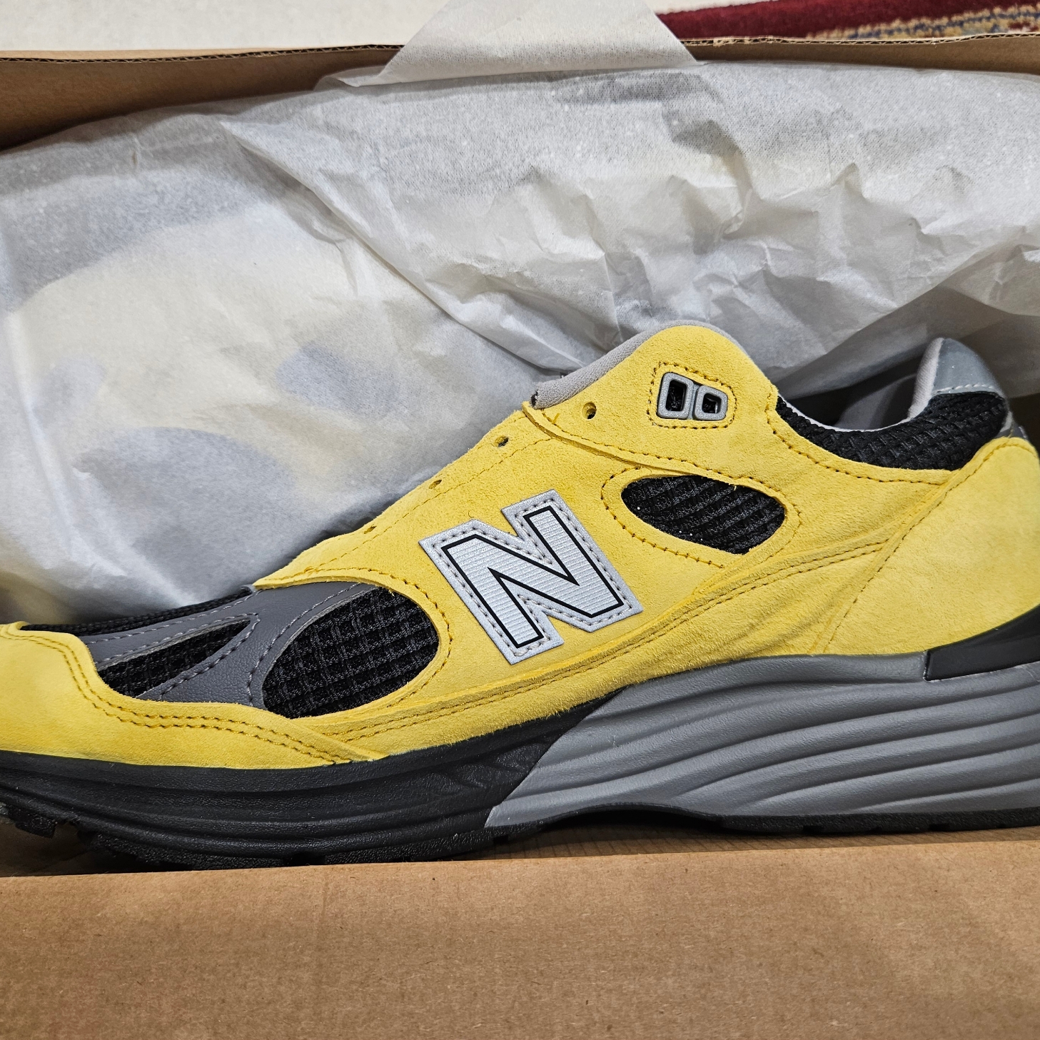 New Balance 991v2 Made in UK Yellow Black - Casestudy Exclusive 착용 스타일