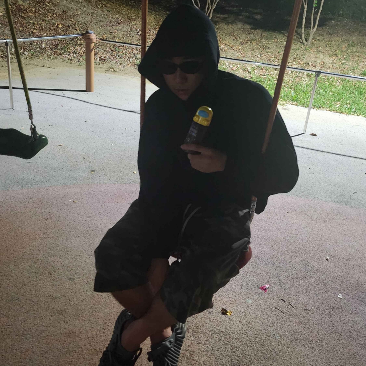 Yeezy YZY Hoodie Black 착용 스타일