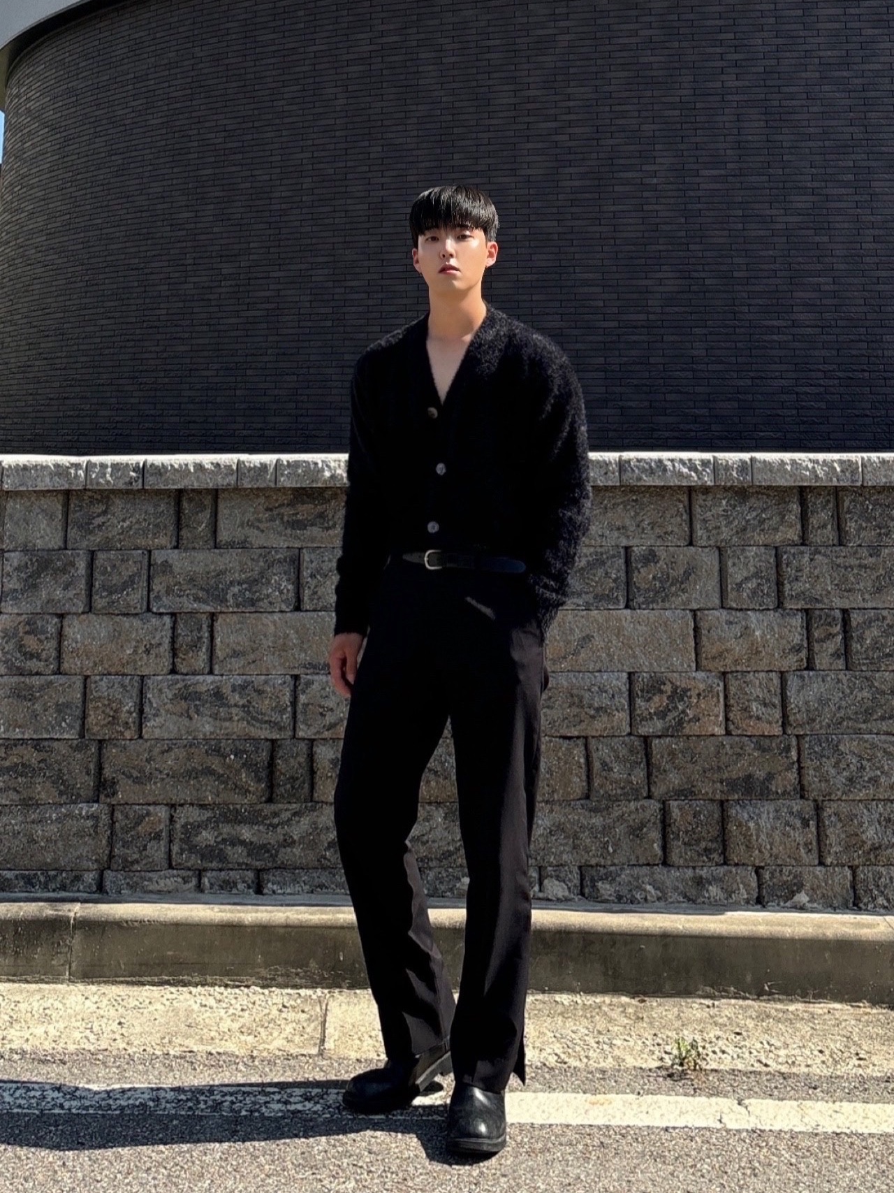 Dr. Martens 2976 Mono Smooth Leather Chelsea Boots Black 착용 스타일 - 1