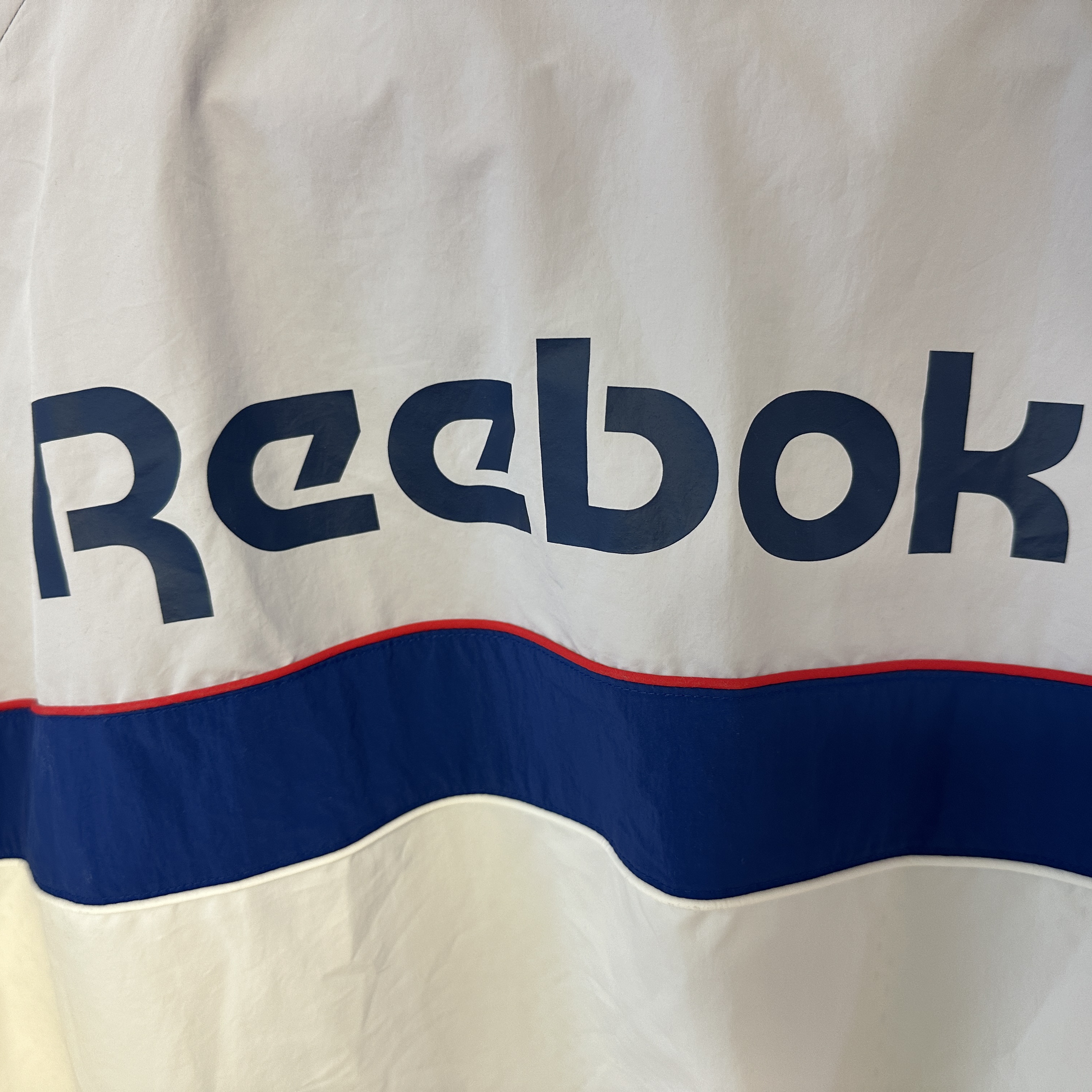 Reebok Twin Vector Windbreaker Off White 착용 스타일 - 3