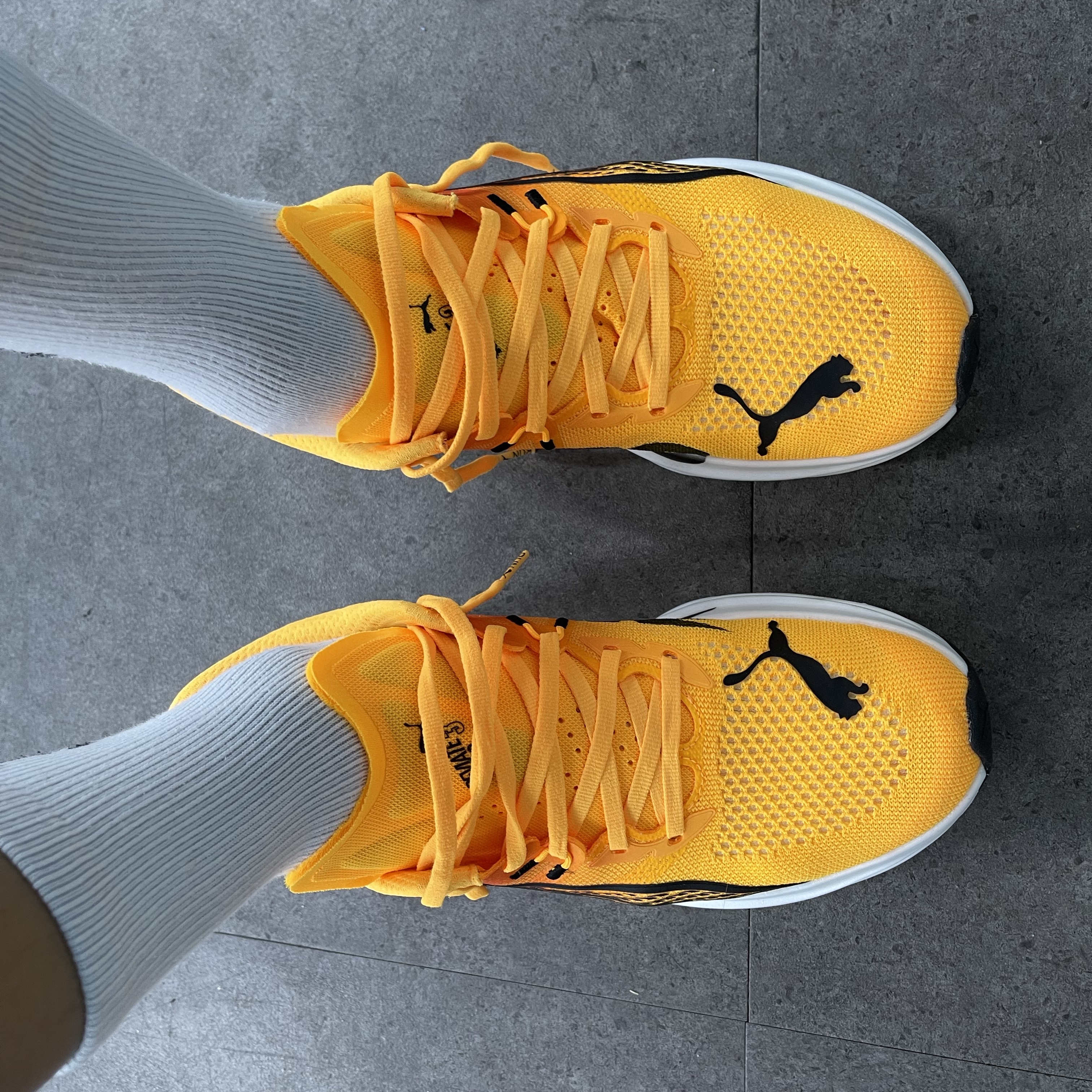 Puma Deviate Nitro 3 Fade Sun Stream Sunset Glow 착용 스타일