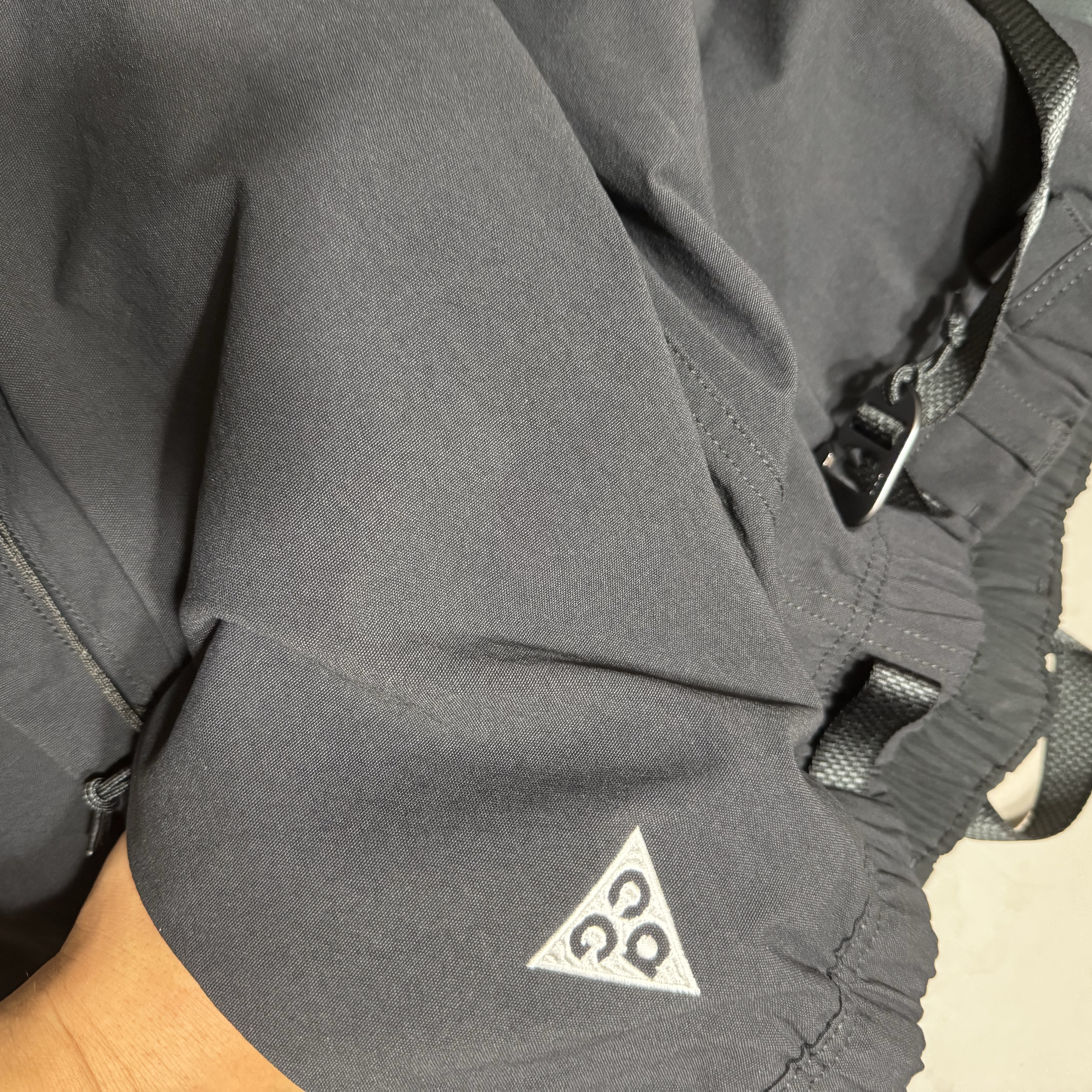 Nike ACG Trail Pants Black Anthracite - Asia 착용 스타일 - 1