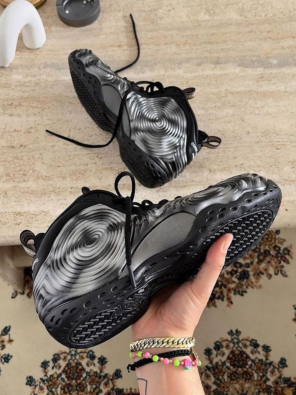 Nike x Comme des Garcons Homme Plus Air Foamposite One SP Black White 착용 스타일 - 4