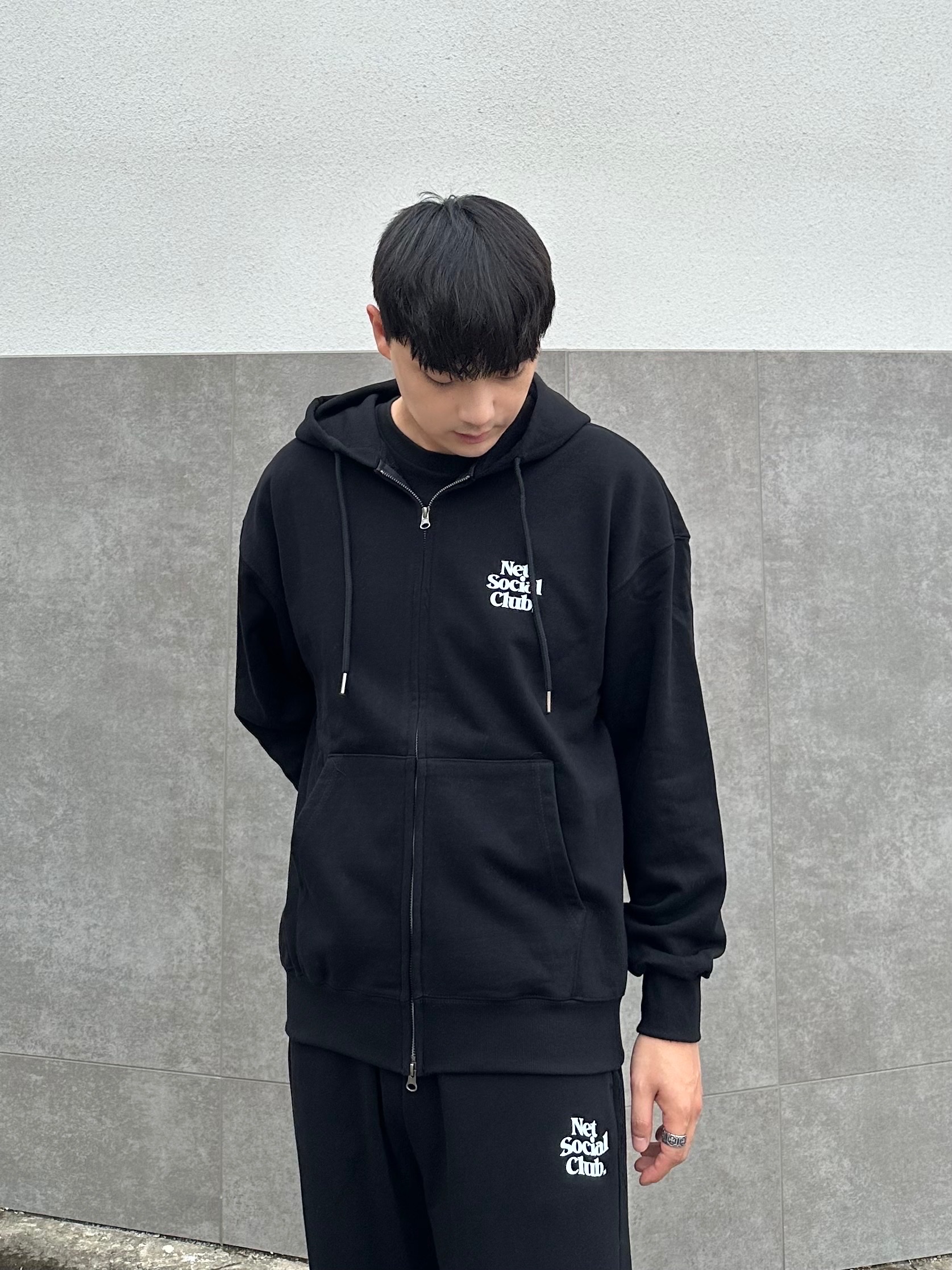 Maison Mihara Yasuhiro Peterson OG Sole Canvas Low Sneakers Black 착용 스타일 - 3