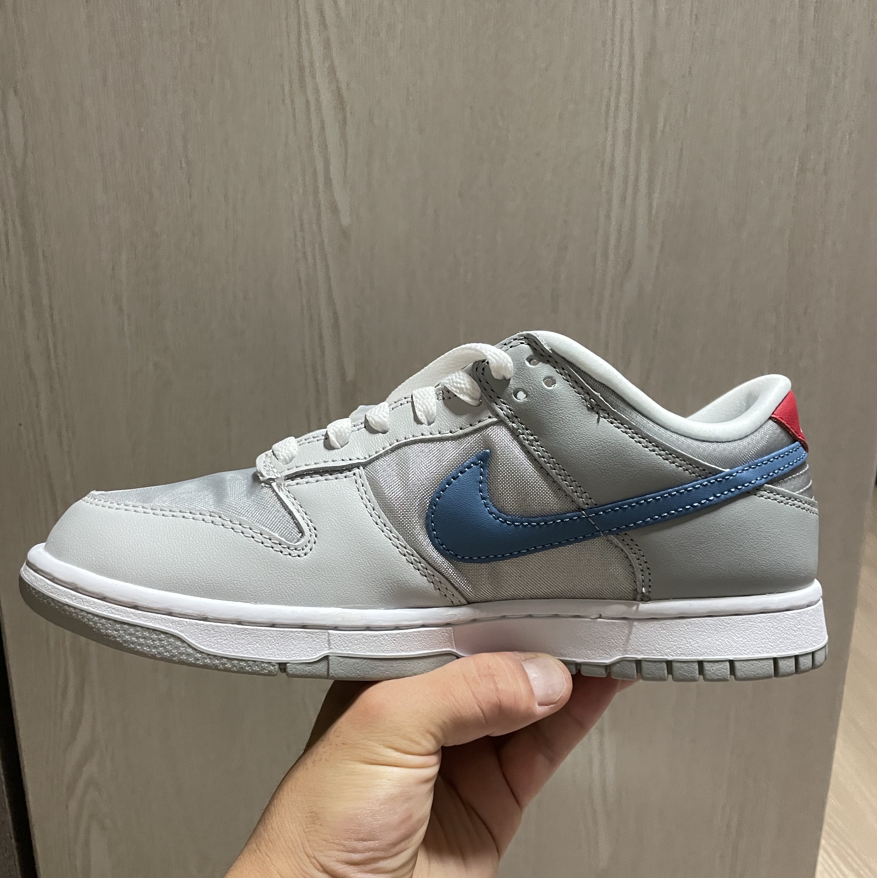 Nike Dunk Low Silver Blue 착용 스타일 - 3
