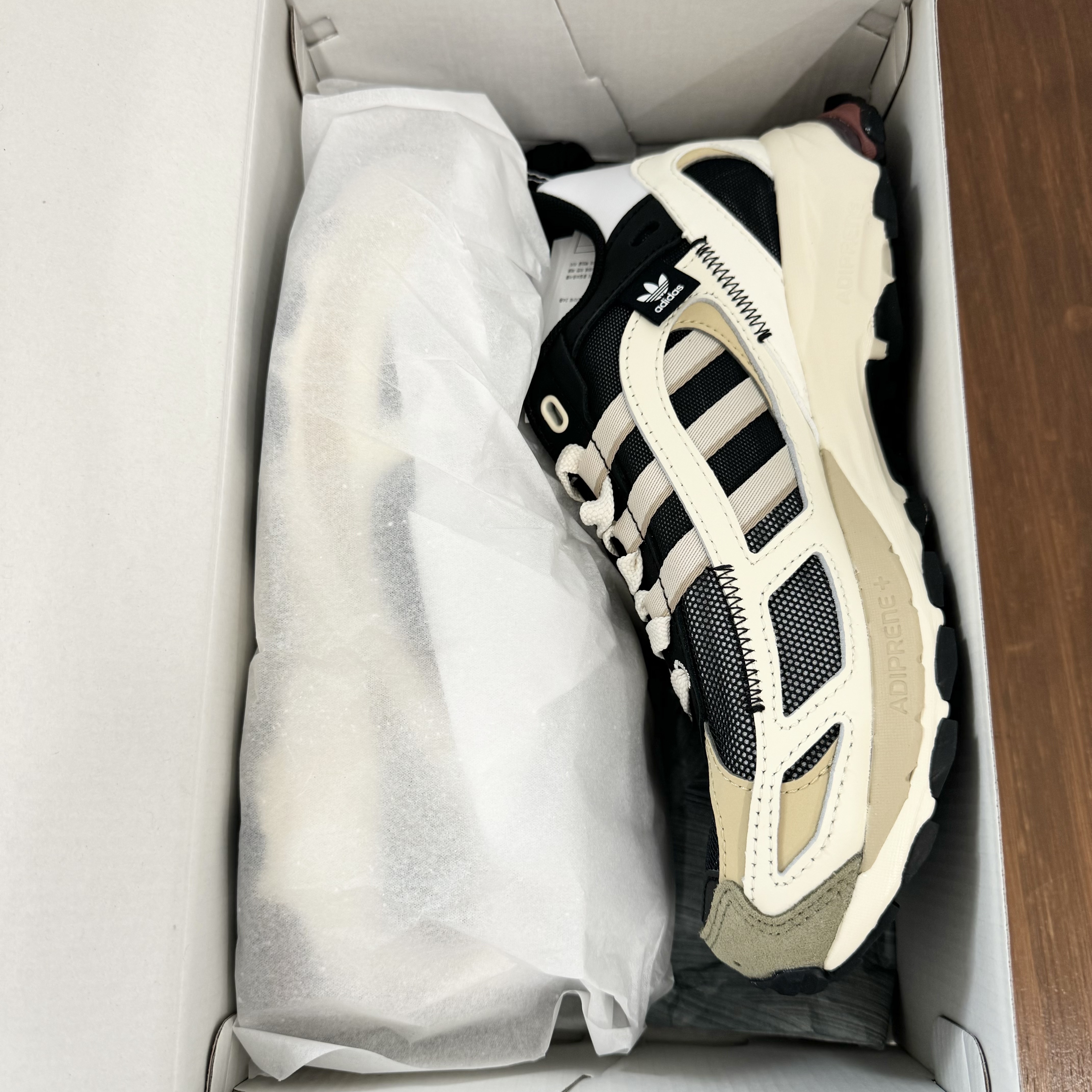 Adidas x Song for the Mute Shadowturf Core Black 착용 스타일 - 5