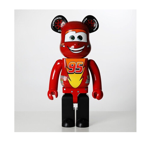 Bearbrick x Disney Pixar Lightning McQueen 1000% Red 착용 스타일 - 1