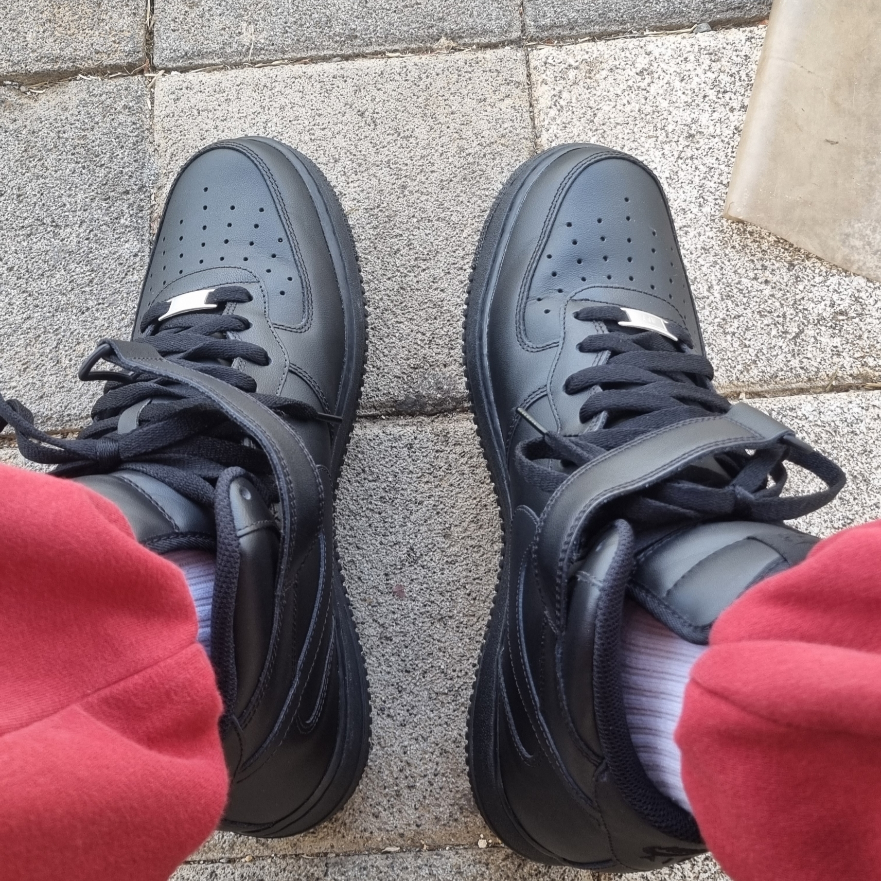 Nike Air Force 1 Mid '07 Black 착용 스타일