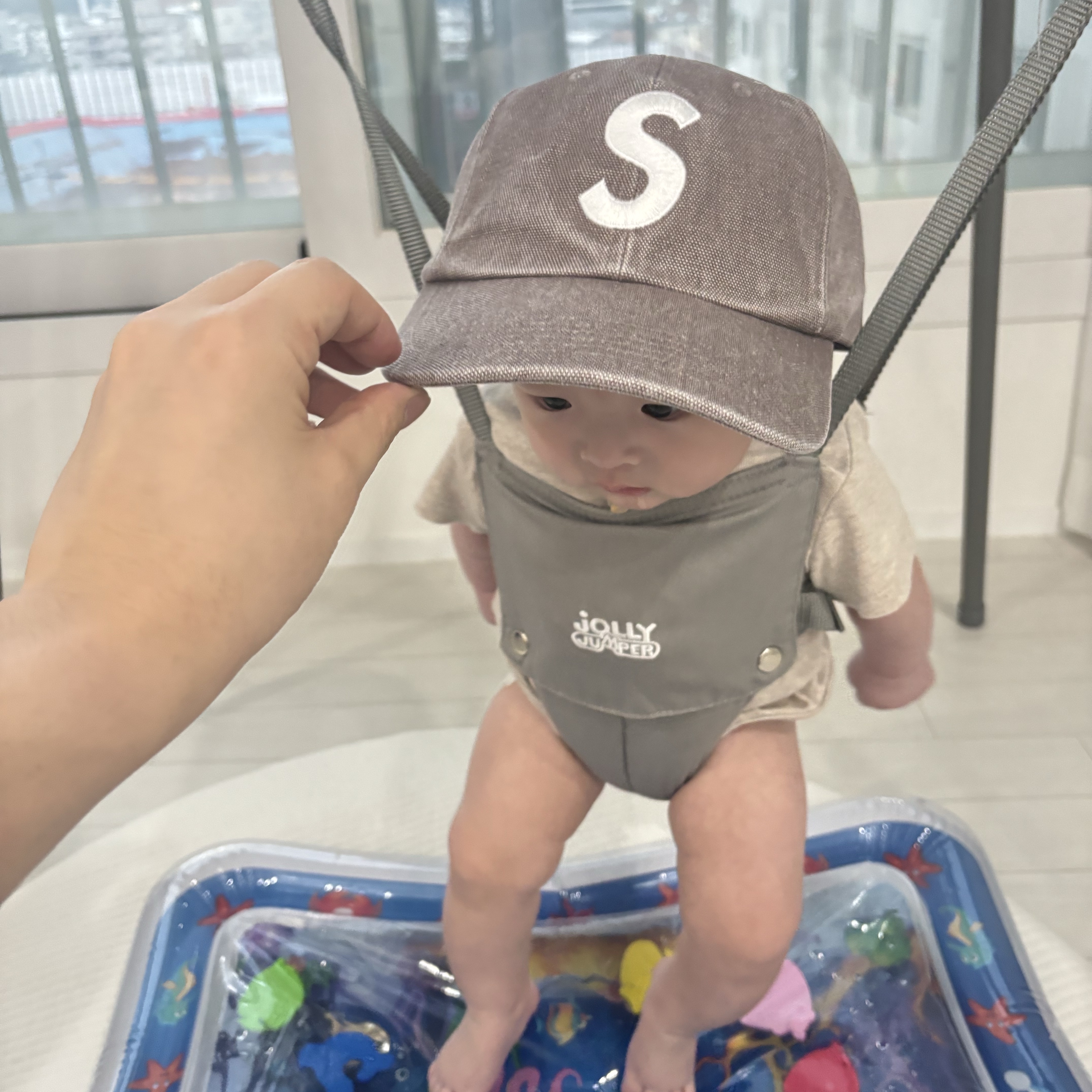Supreme Pigment S Logo 6-Panel Khaki - 24FW 착용 스타일