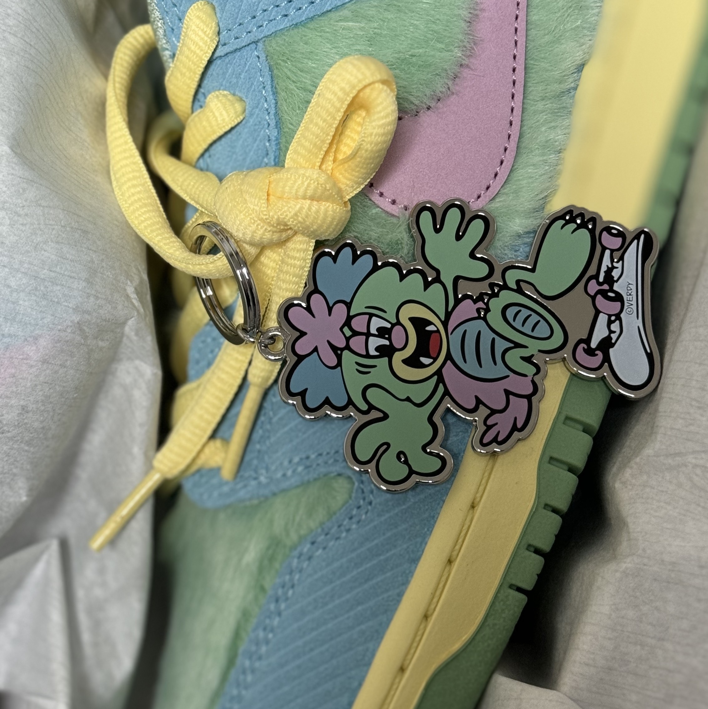 Nike x Verdy SB Dunk Low Pro Blue Gaze and Enamel Green 착용 스타일