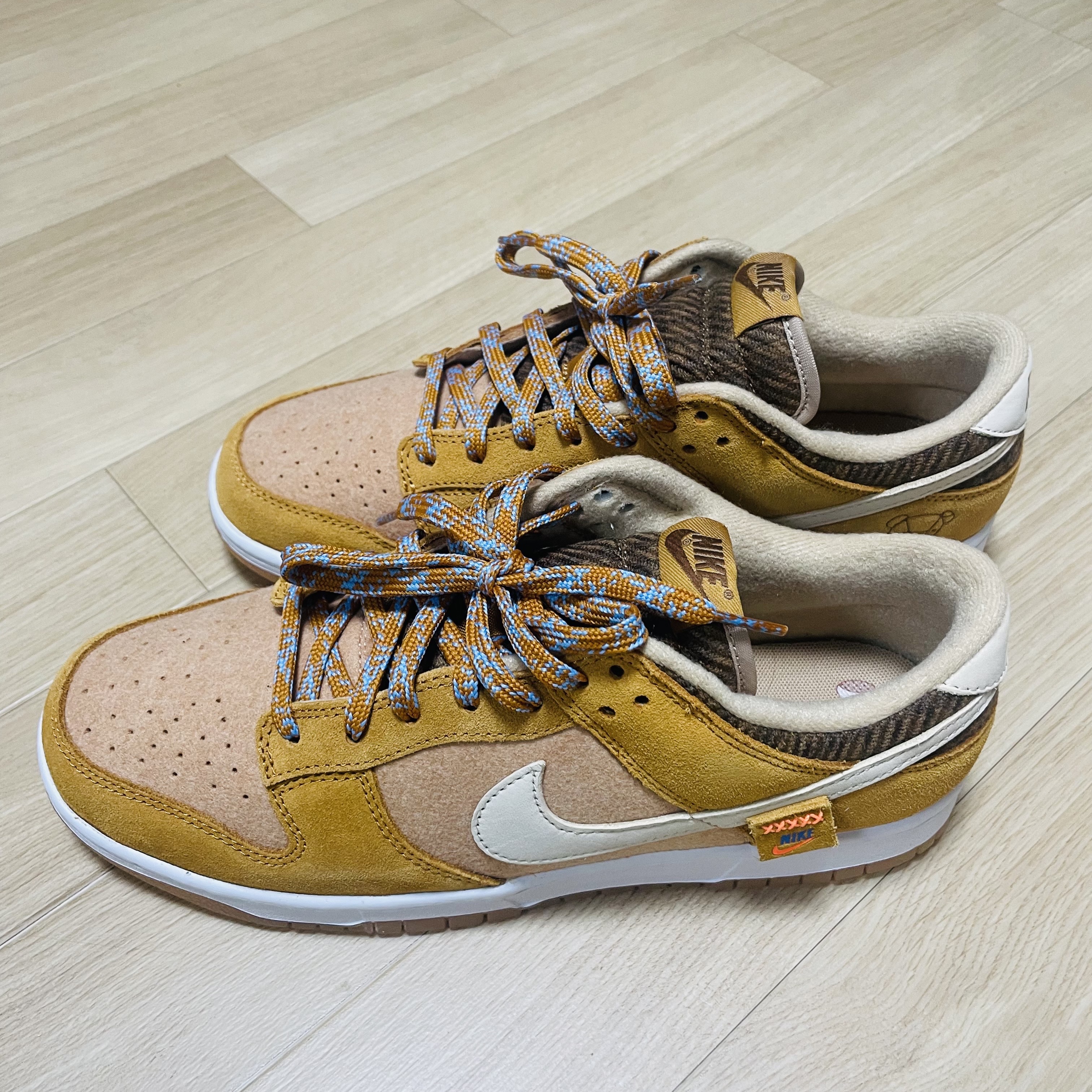 Nike Dunk Low SE Praline Desert Ochre 착용 스타일 - 3