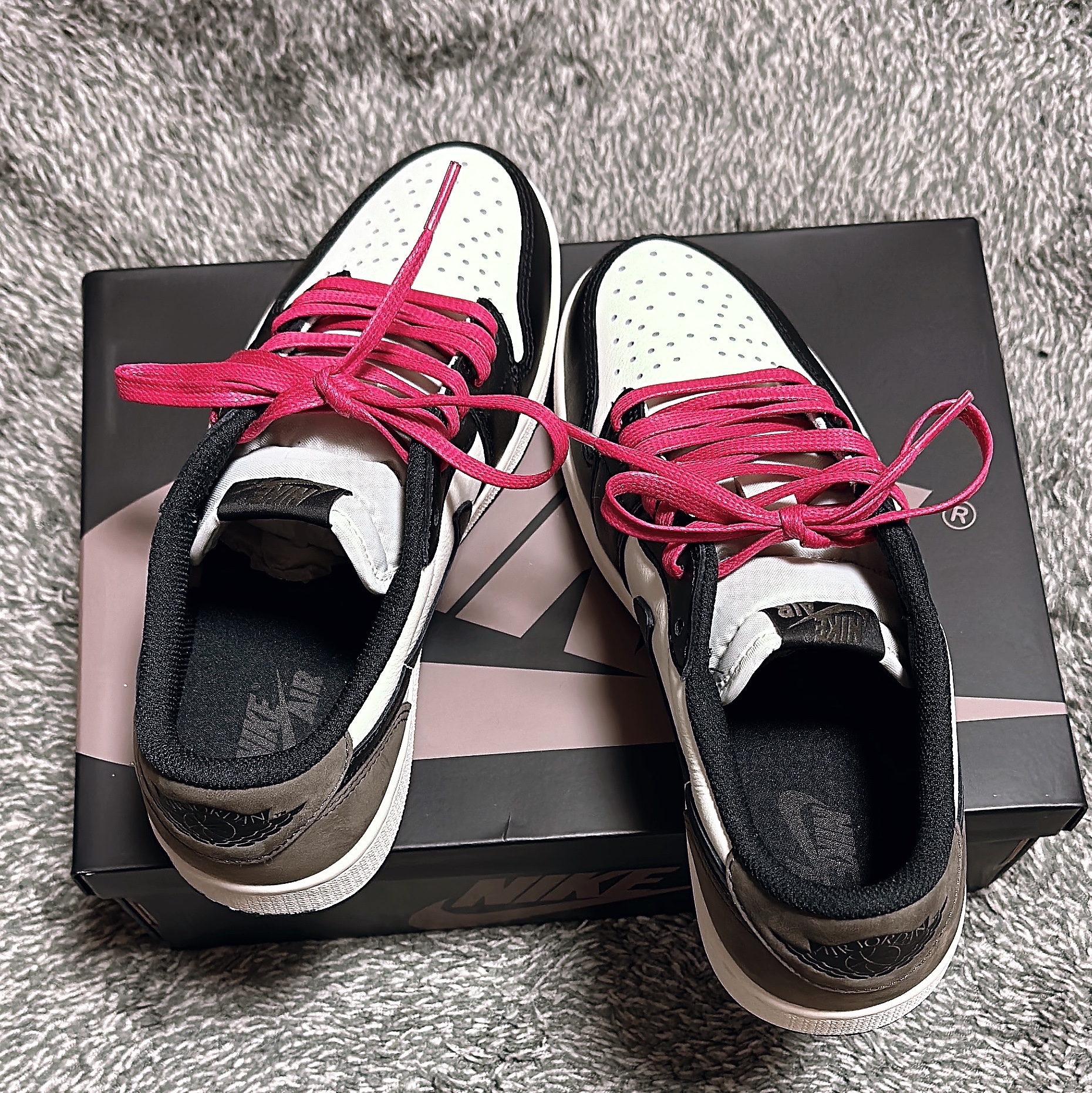 Jordan 1 Retro Low OG Mocha 착용 스타일 - 2