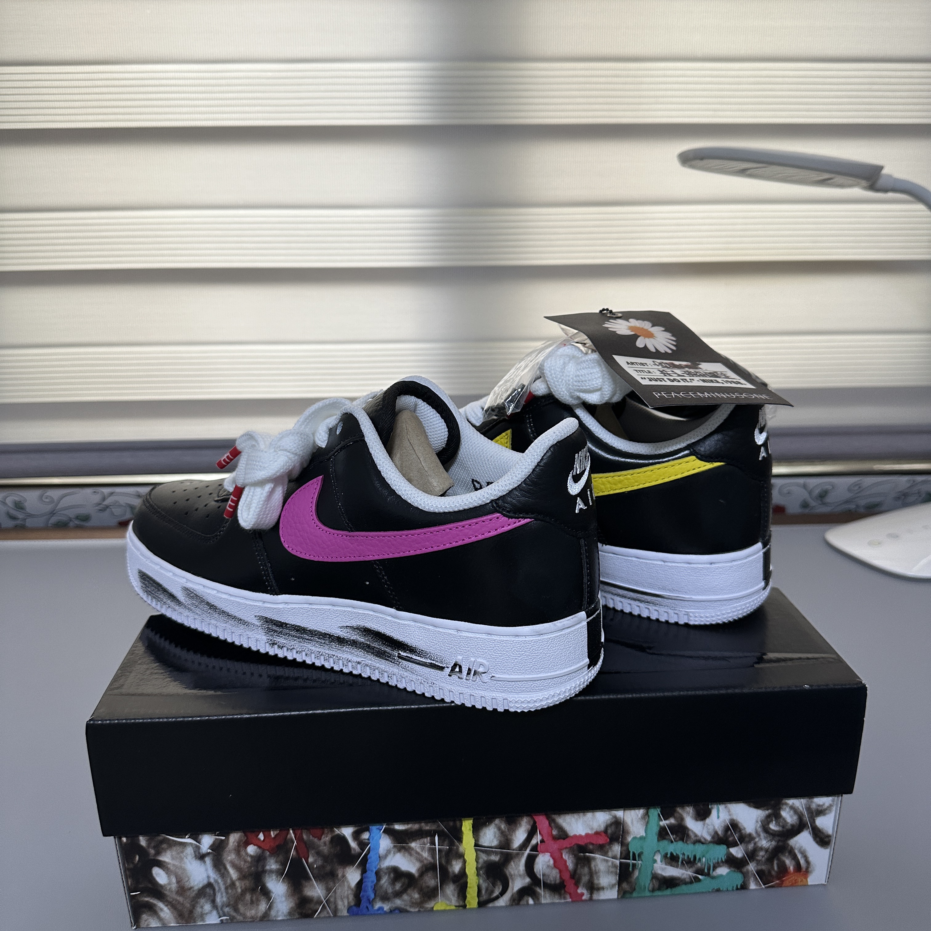 Nike x Peaceminusone Air Force 1 Low Para-Noise 3.0 Black and Multicolor 착용 스타일 - 2