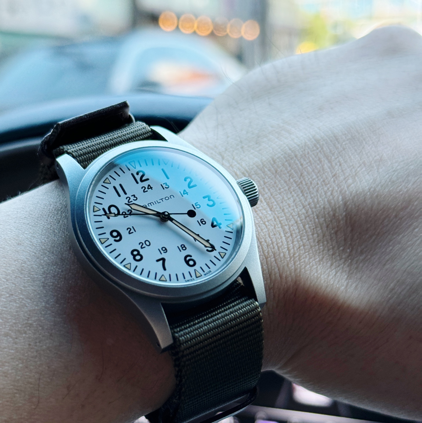 Hamilton Khaki Field Mechanical 38mm Nato Strap Green White 착용 스타일 - 3