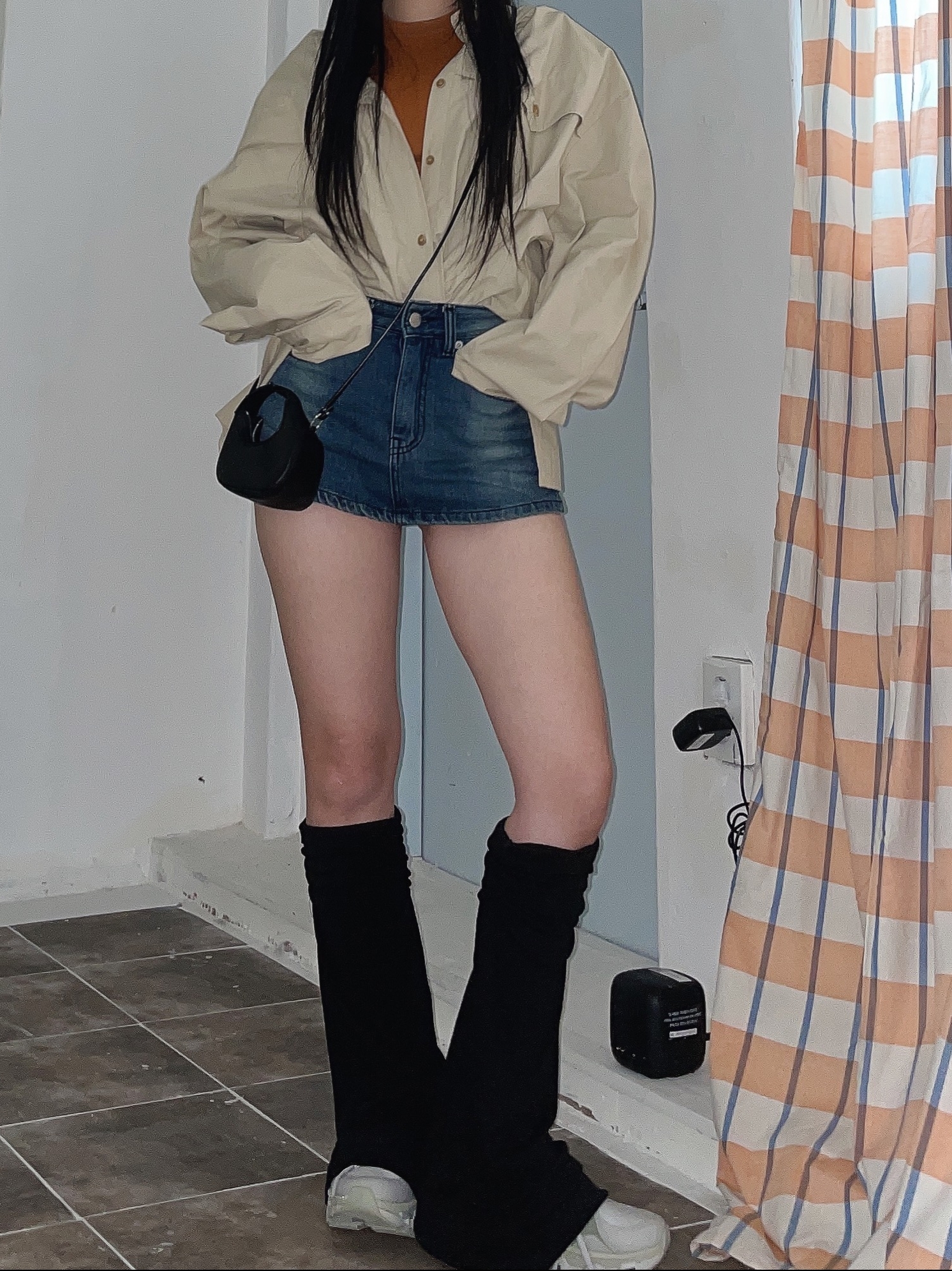 (W) On Running x Post Archive Faction (Paf) Cloudmonster 2 Moondust Chalk, STUDIOTABLE Crepe Mini Bag Black 착용 스타일 - 2
