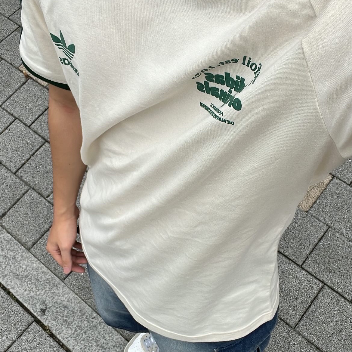 Adidas Sport Graphic Cali T-Shirt Wonder White - KR Sizing 착용 스타일