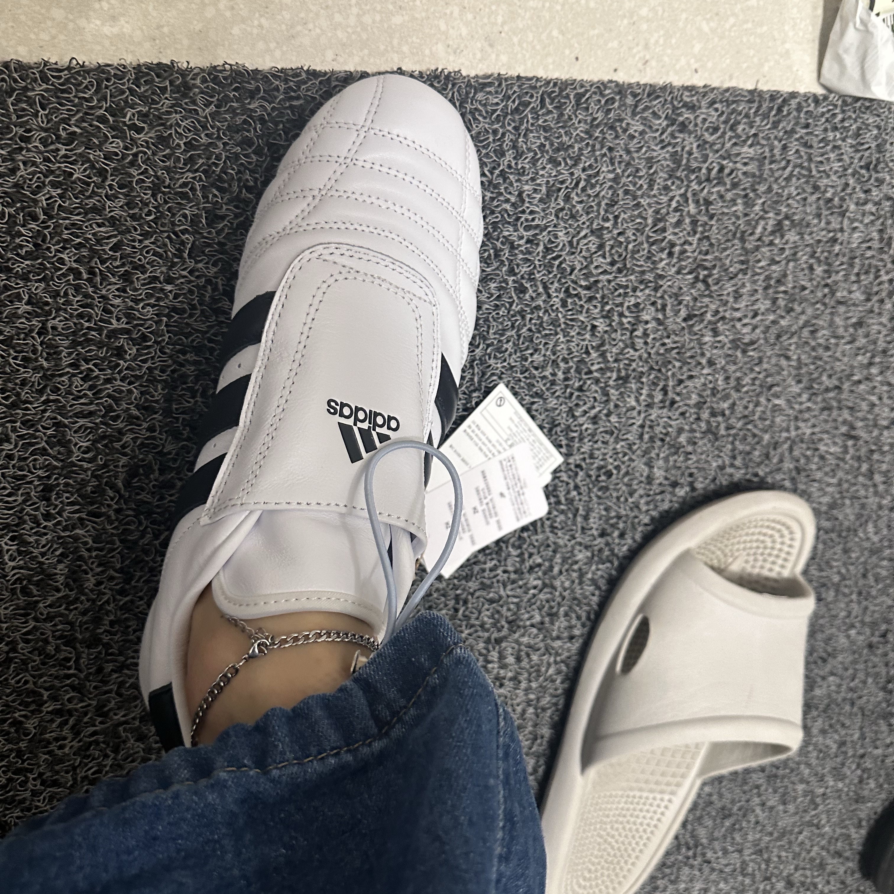 (W) Adidas Taekwondo Cloud White Core Black 착용 스타일