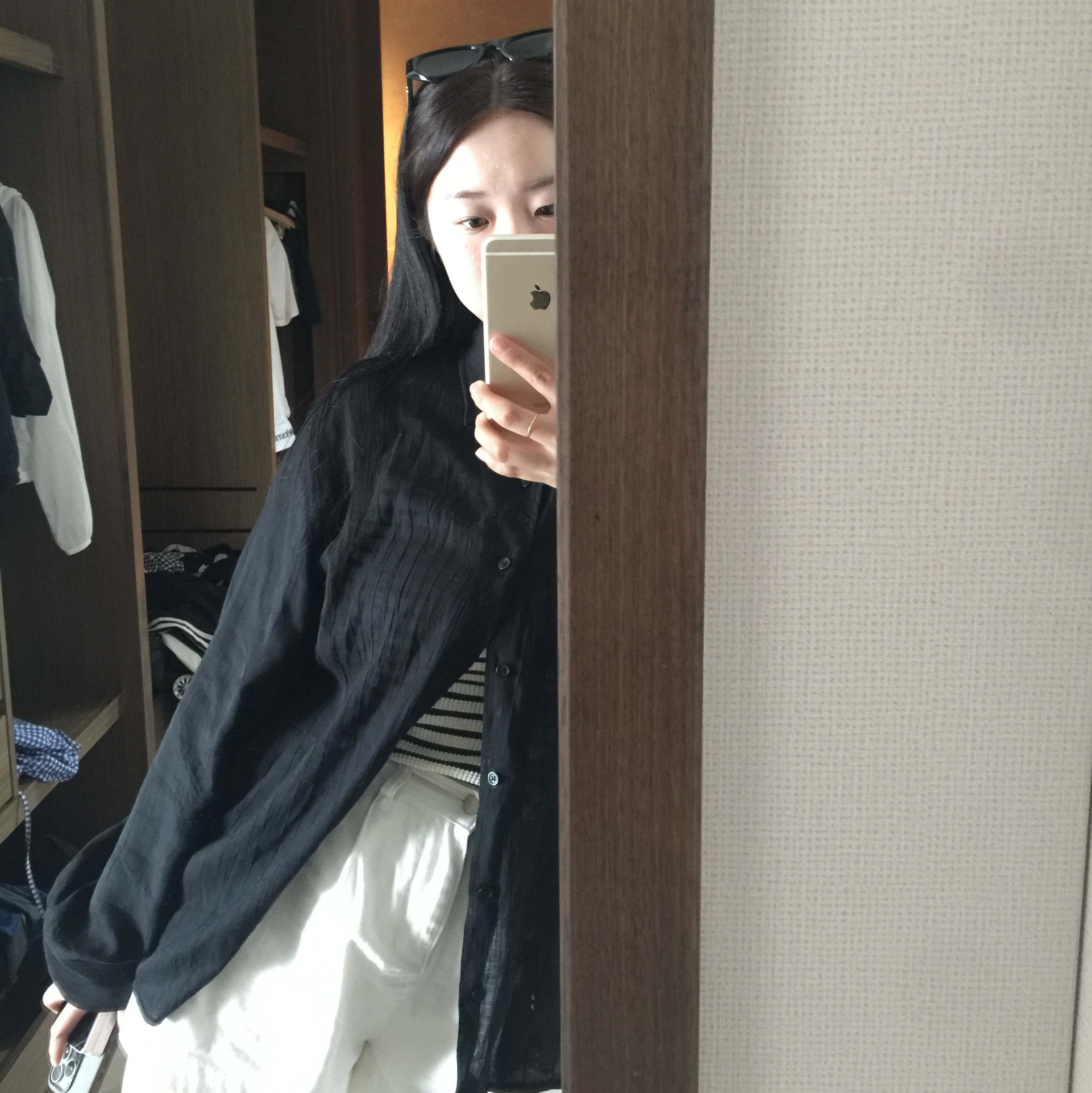 Gentle Monster Dada 01 Black, Apple iPhone 15 Pro 256GB Natural Titanium (Korean Ver.) 착용 스타일