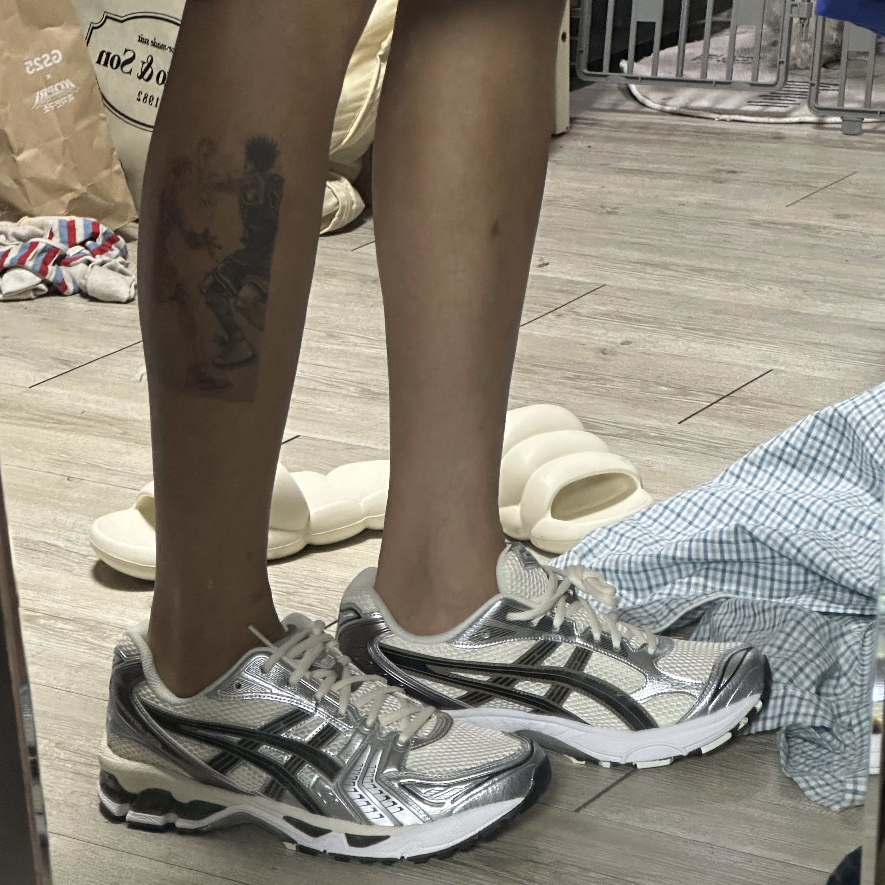 Asics Gel-Kayano 14 Cream Black 착용 스타일 - 1