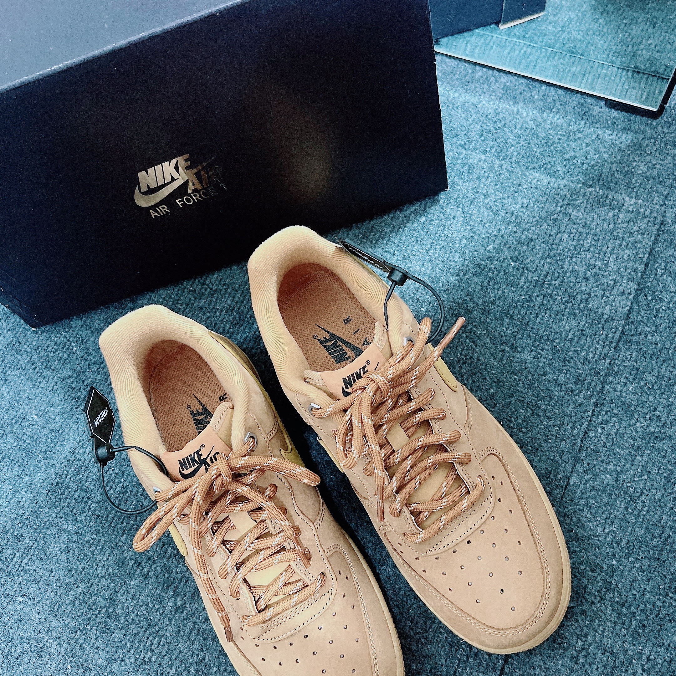 Nike Air Force 1 '07 WB Flax 착용 스타일 - 7