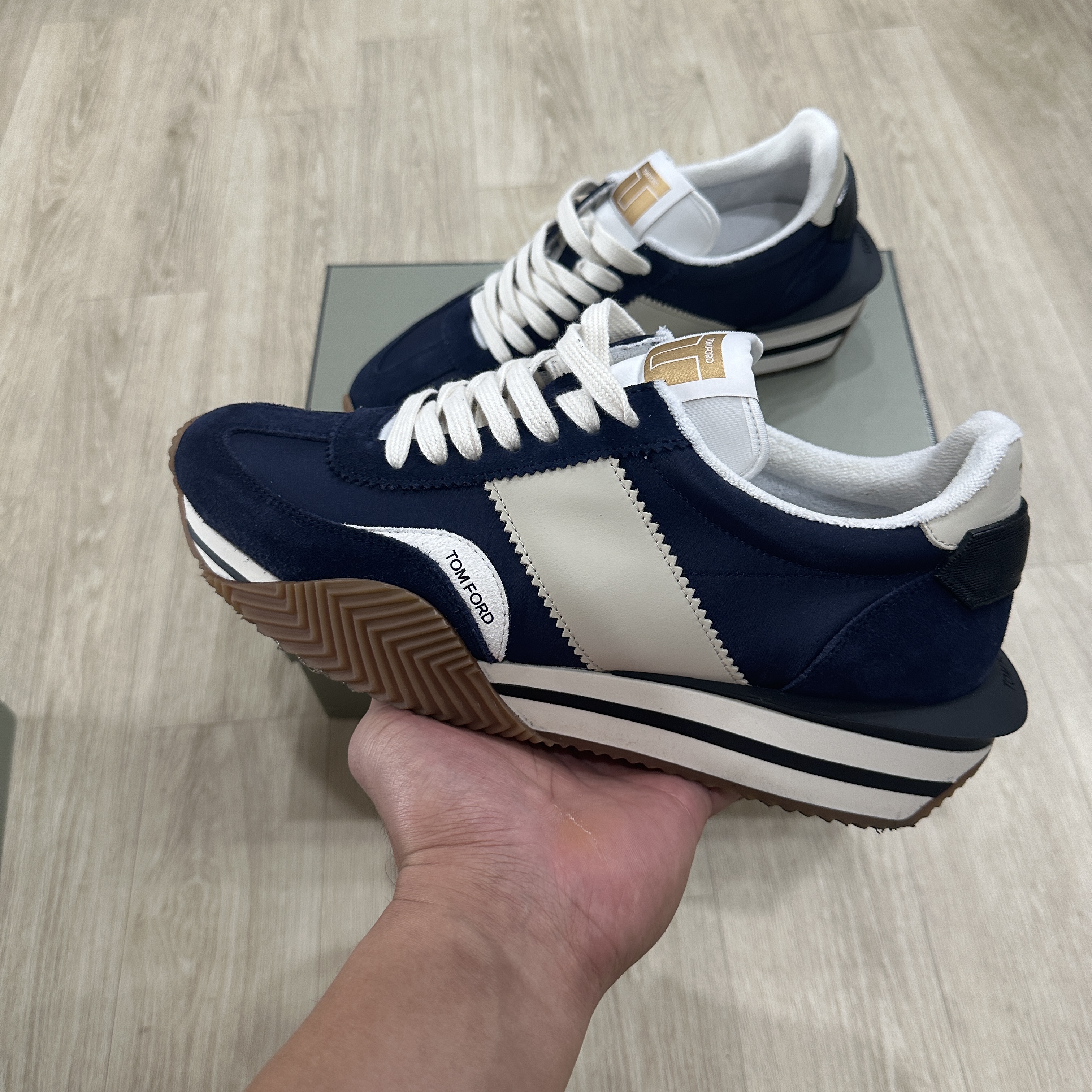 Tom Ford Suede Technical Fabric James Sneakers Midnight Blue Beige Cream 착용 스타일