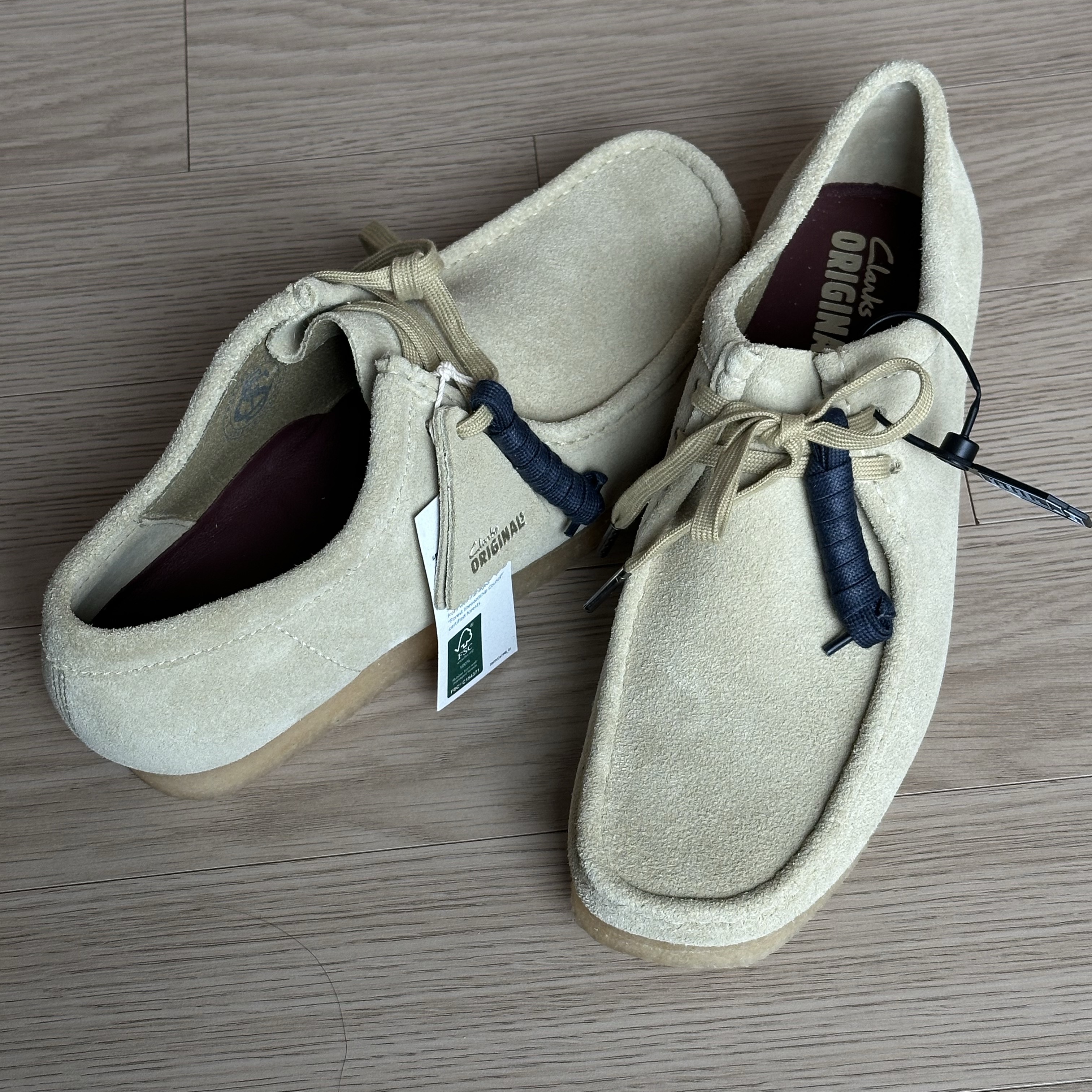 Clarks Wallabee Maple Suede 착용 스타일 - 1