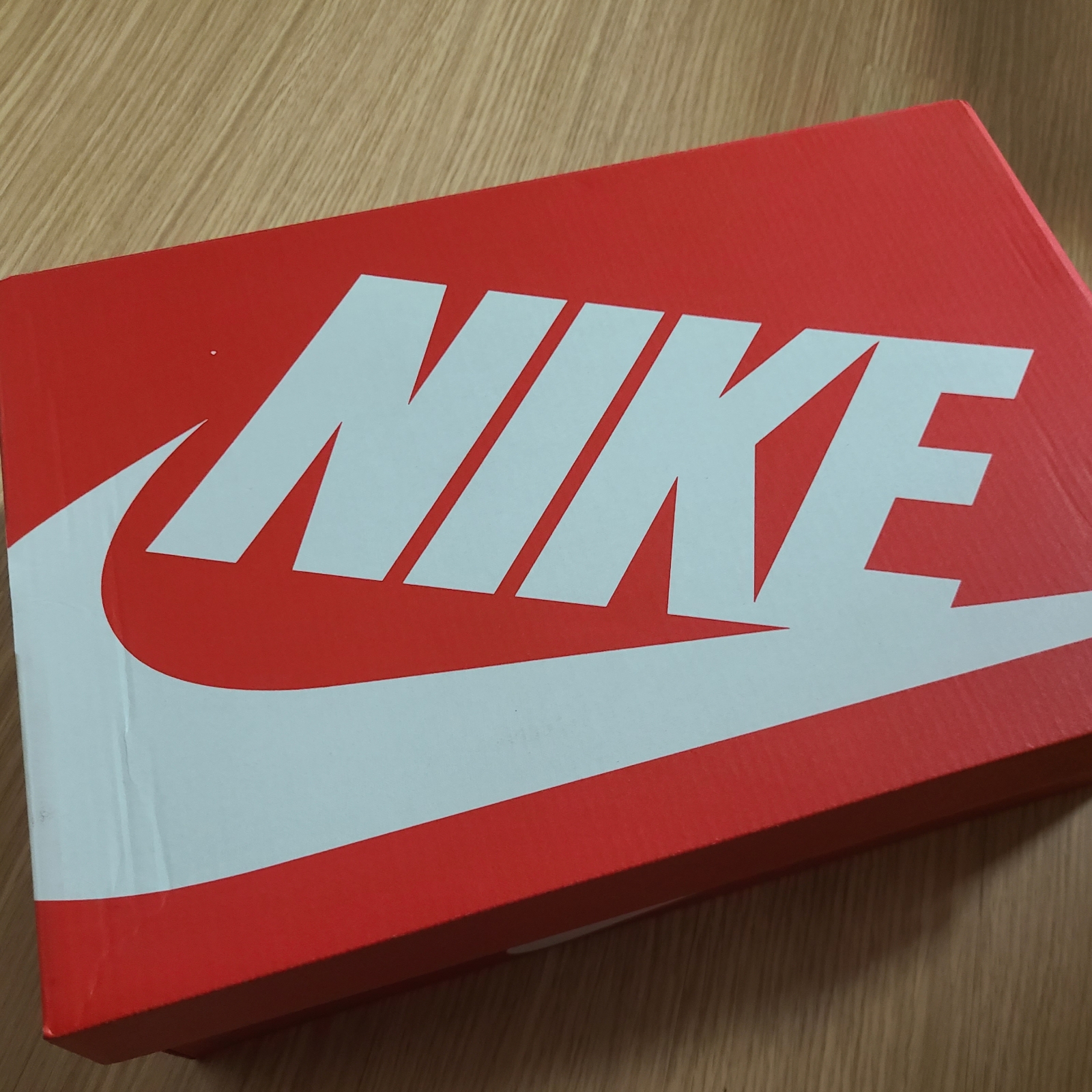 Nike V2K Run Pure Platinum Light Iron Ore 착용 스타일 - 9