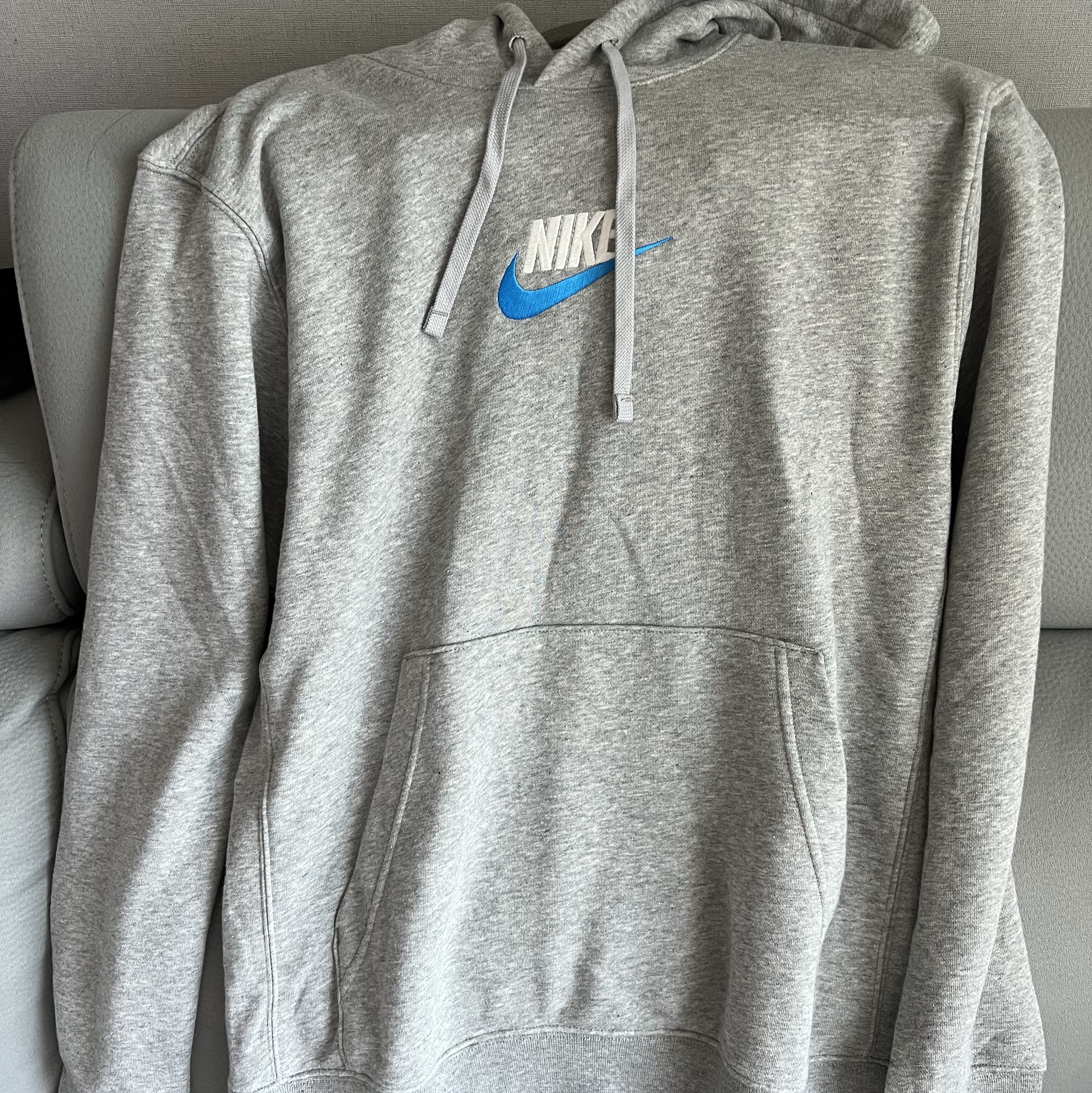 Nike Club French Terry Pullover Hoodie Dark Grey Heather - Asia 착용 스타일
