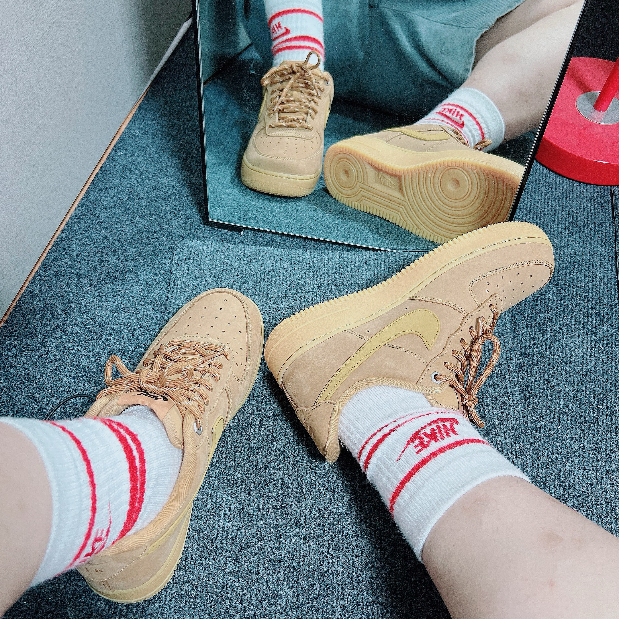 Nike Air Force 1 '07 WB Flax 착용 스타일 - 4