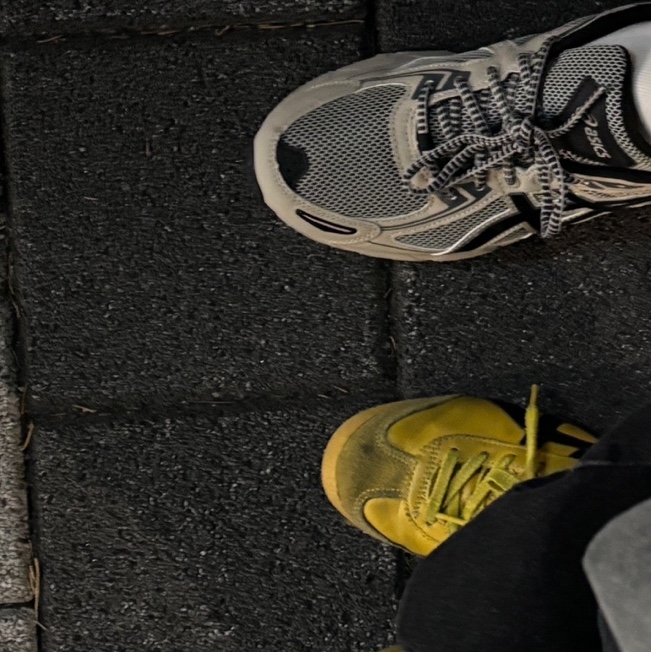 Asics Gel-Venture 6 Feather Grey Black 착용 스타일