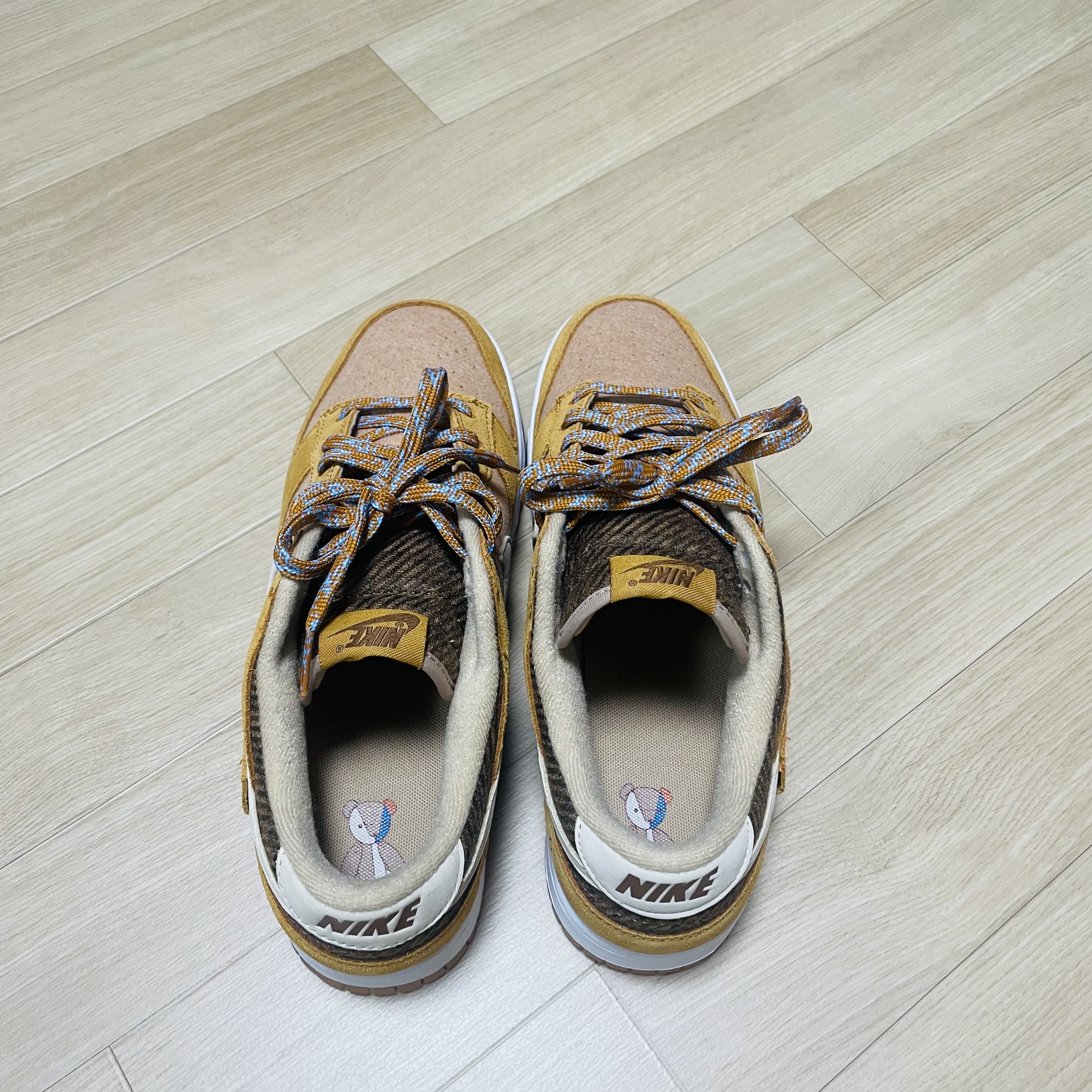 Nike Dunk Low SE Praline Desert Ochre 착용 스타일 - 1