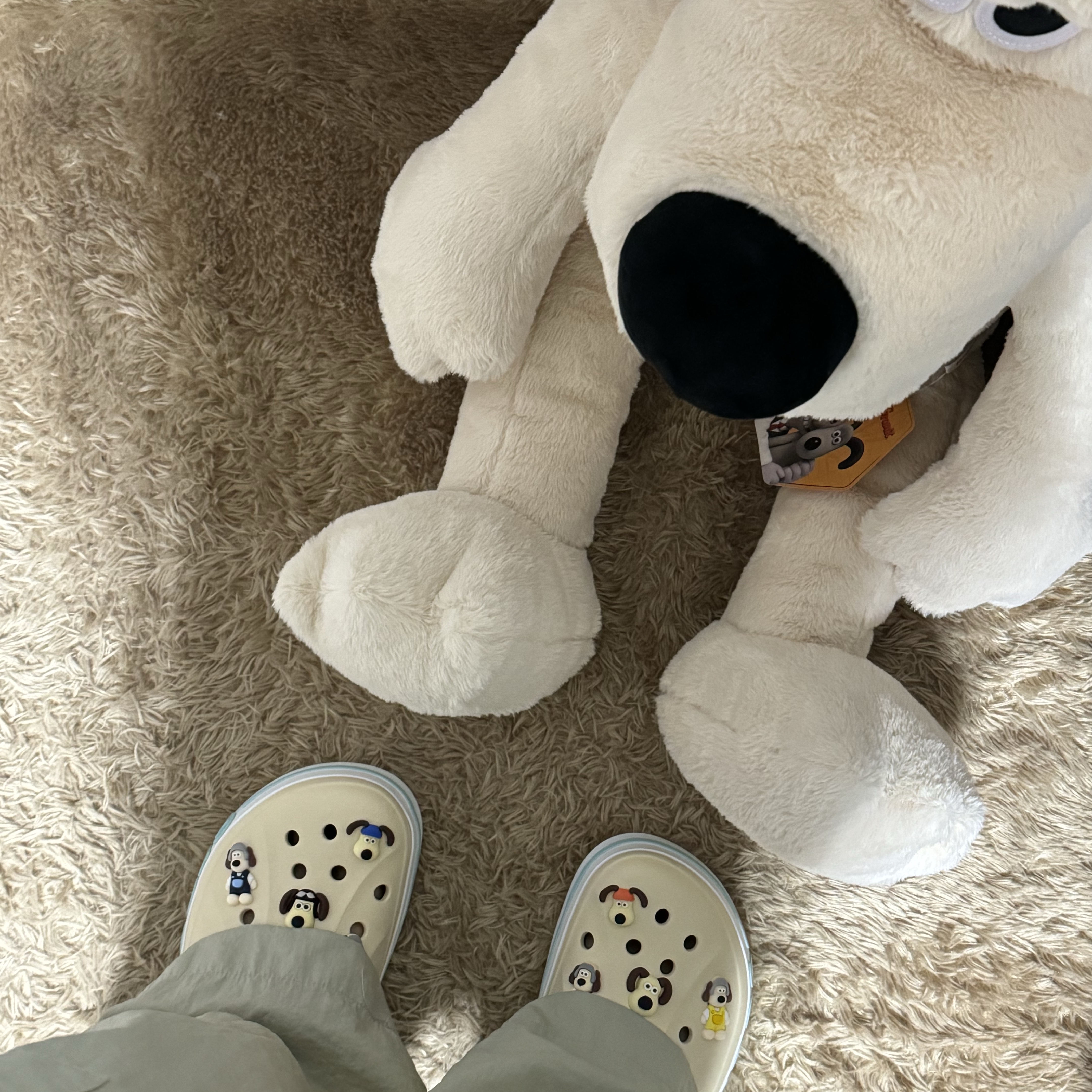 Crocs Bayaband Clog Winter White Multi 착용 스타일 - 1
