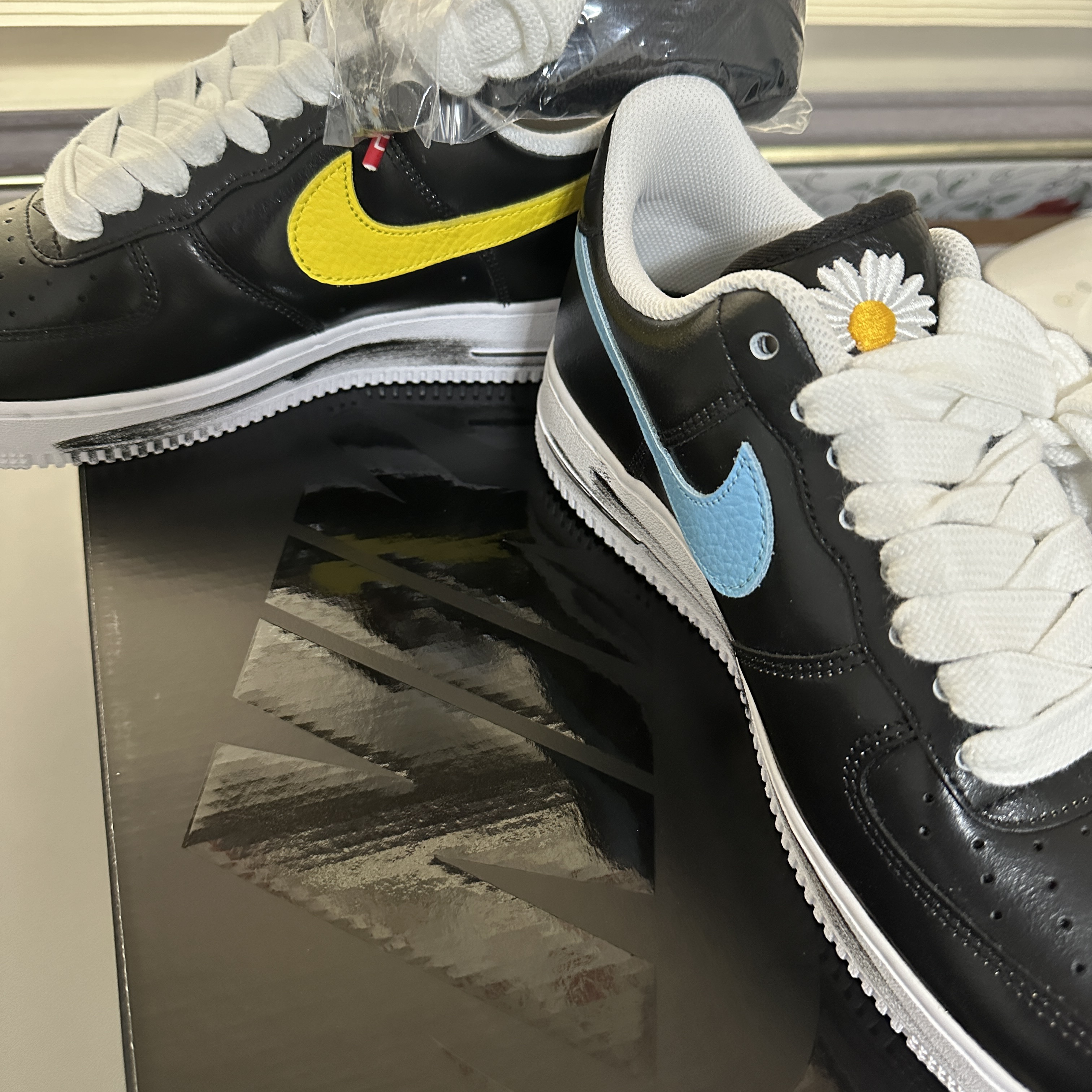 Nike x Peaceminusone Air Force 1 Low Para-Noise 3.0 Black and Multicolor 착용 스타일 - 3