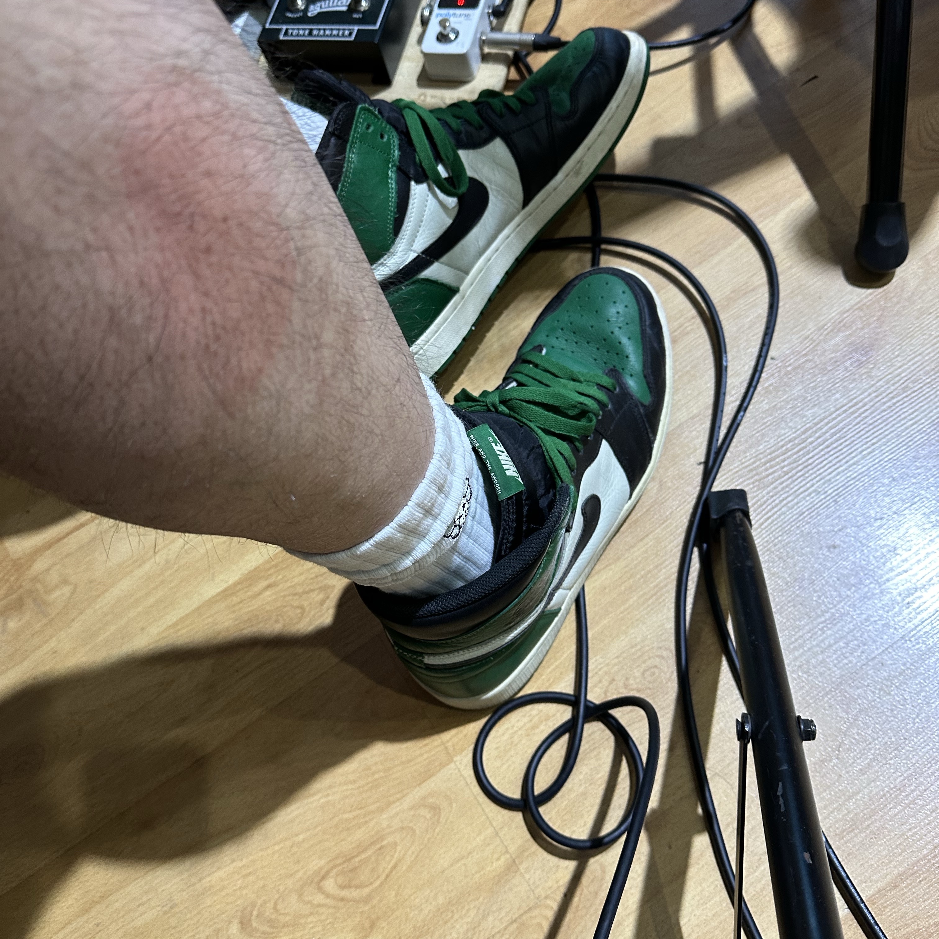 Jordan 1 Retro High OG Pine Green 착용 스타일 - 3