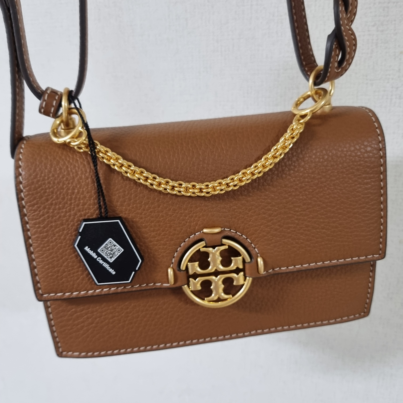 Tory Burch Miller Mini Bag Light Umber 착용 스타일