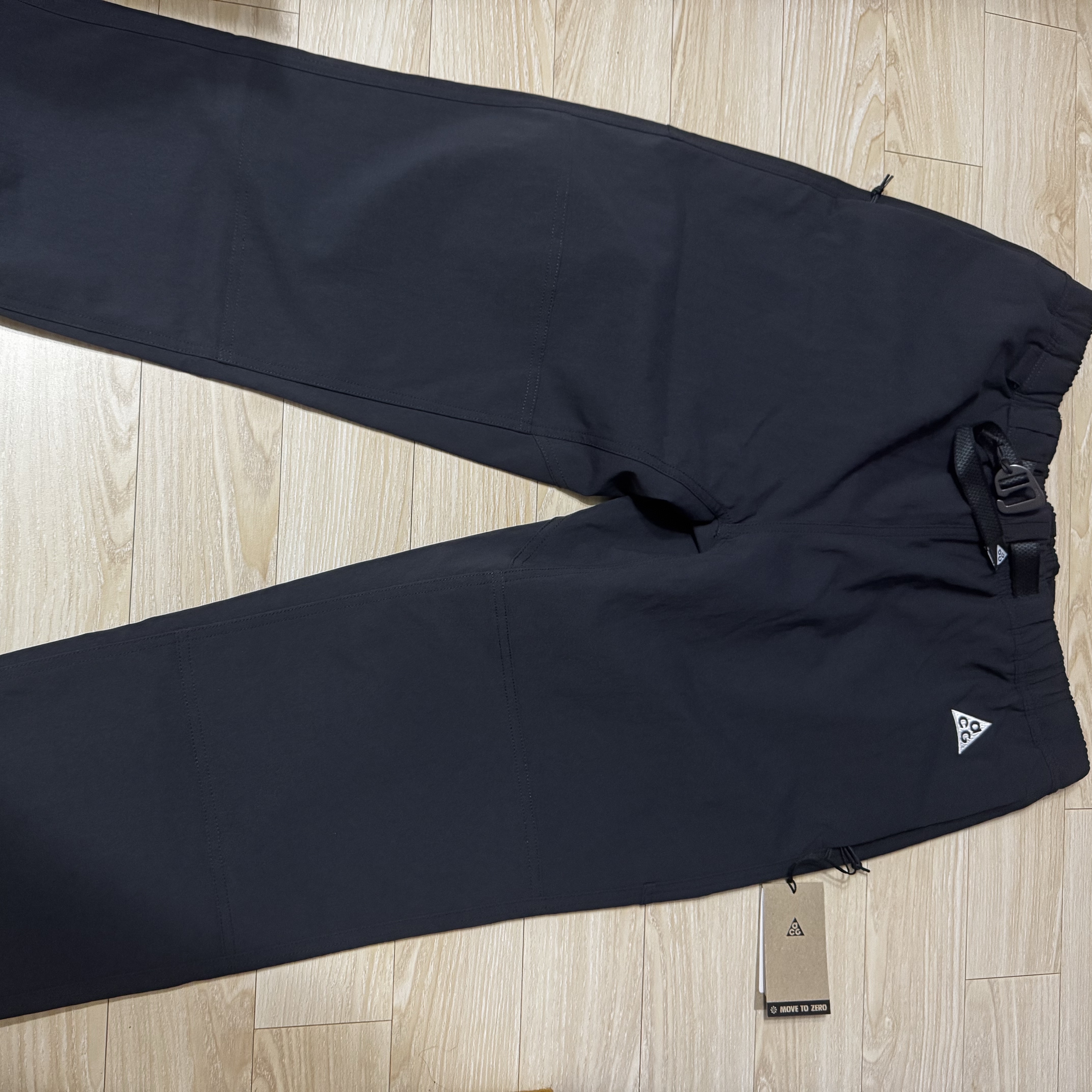 Nike ACG Trail Pants Black Anthracite - Asia 착용 스타일 - 2