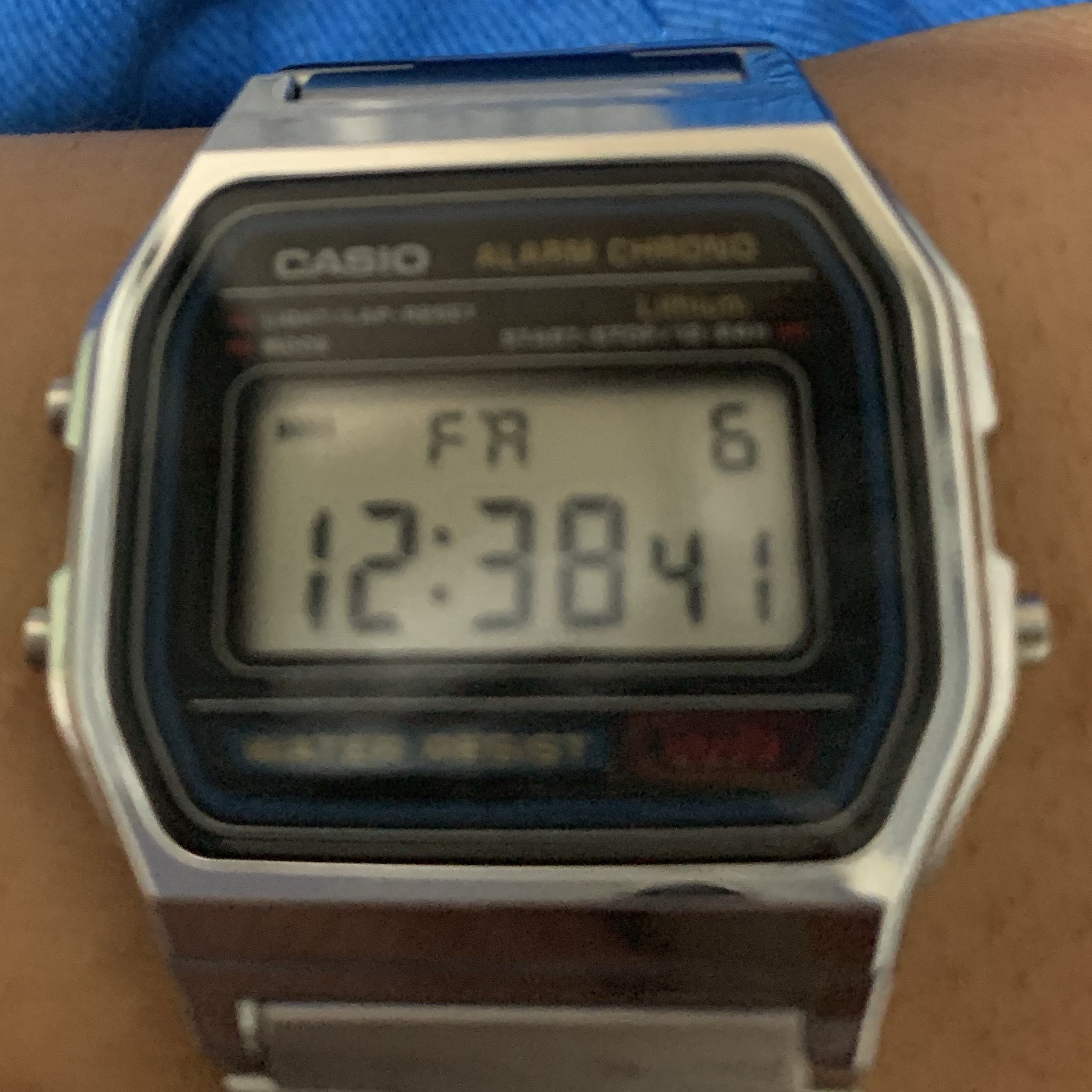 Casio A-158WA-1 착용 스타일
