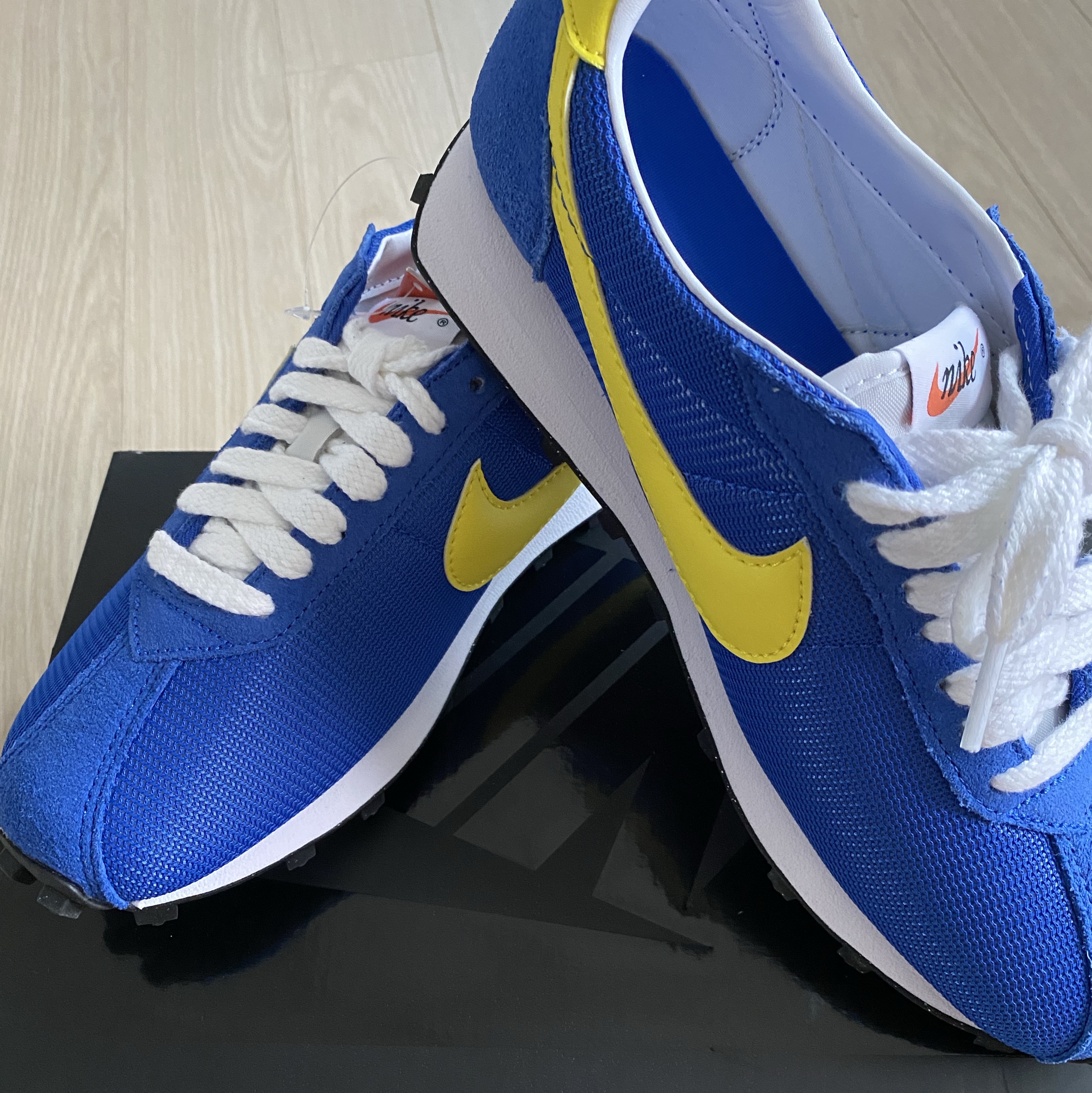 Nike LD-1000 SP Game Royal and Opti Yellow 착용 스타일