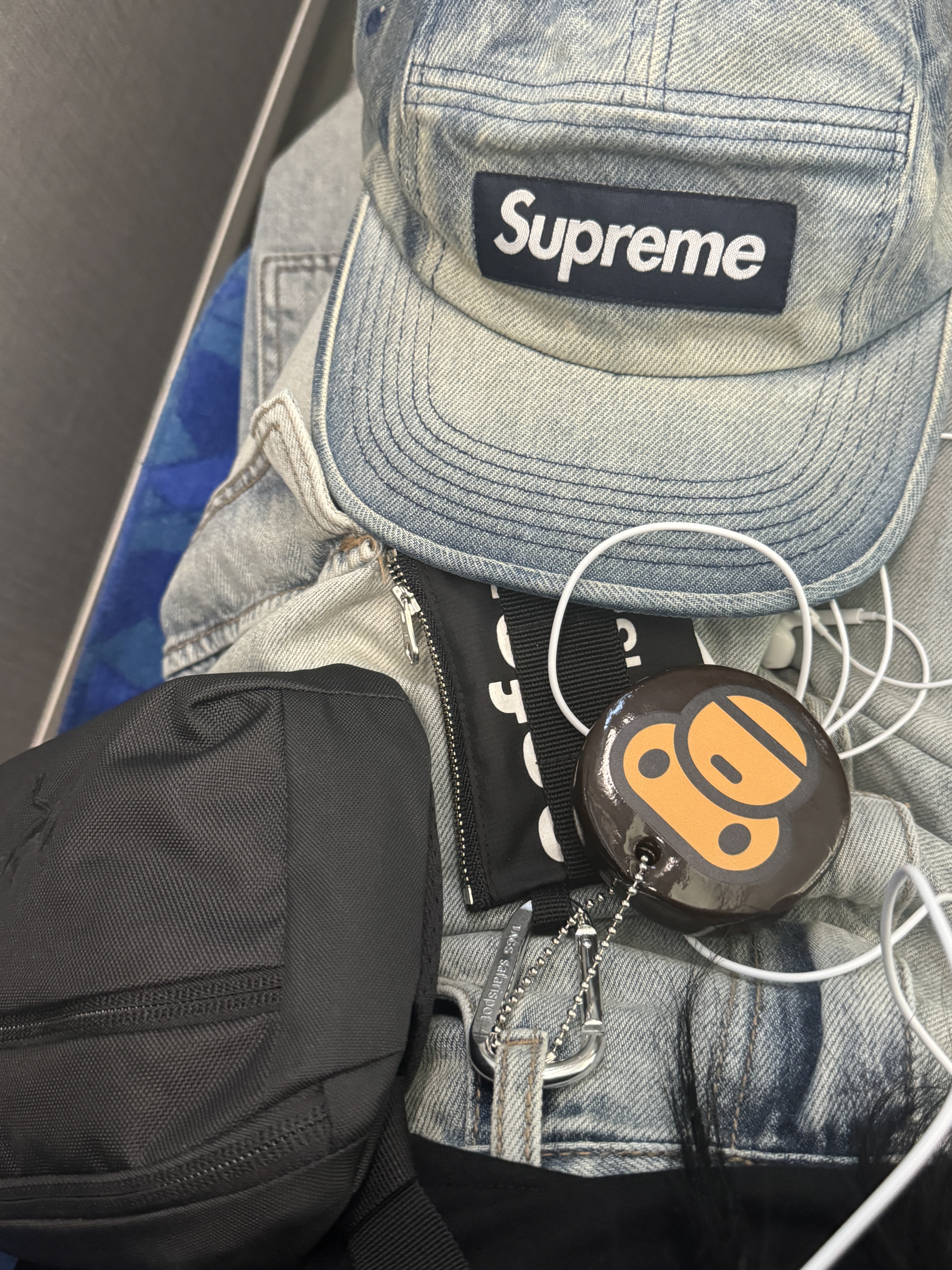 Supreme Washed Chino Twill Camp Cap Dirty Indigo - 24SS, Arc'teryx Mantis 1 Waistpack Black II 착용 스타일 - 2