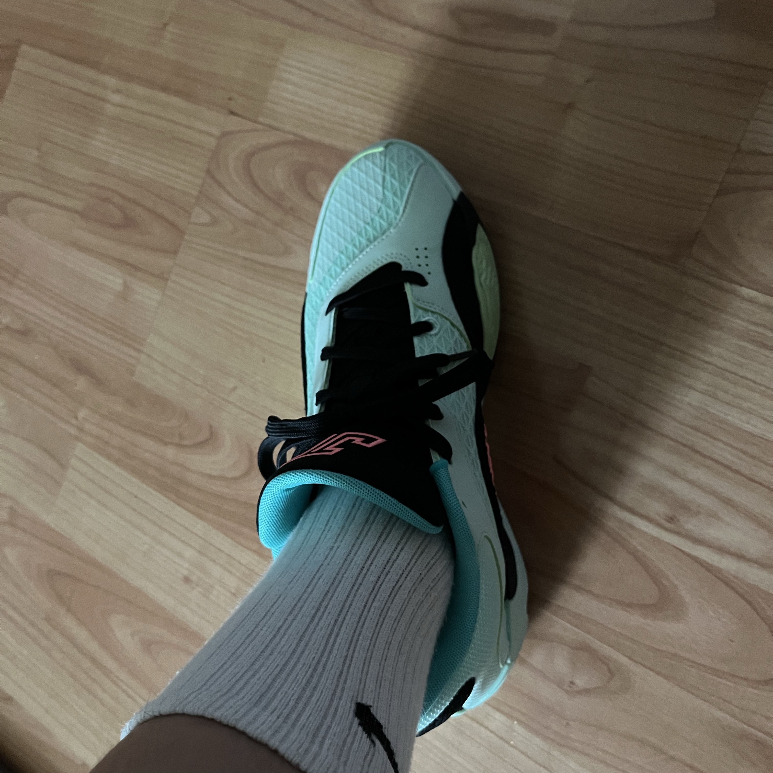Jordan Tatum 2 PF Mint Foam Lava Glow Black 착용 스타일