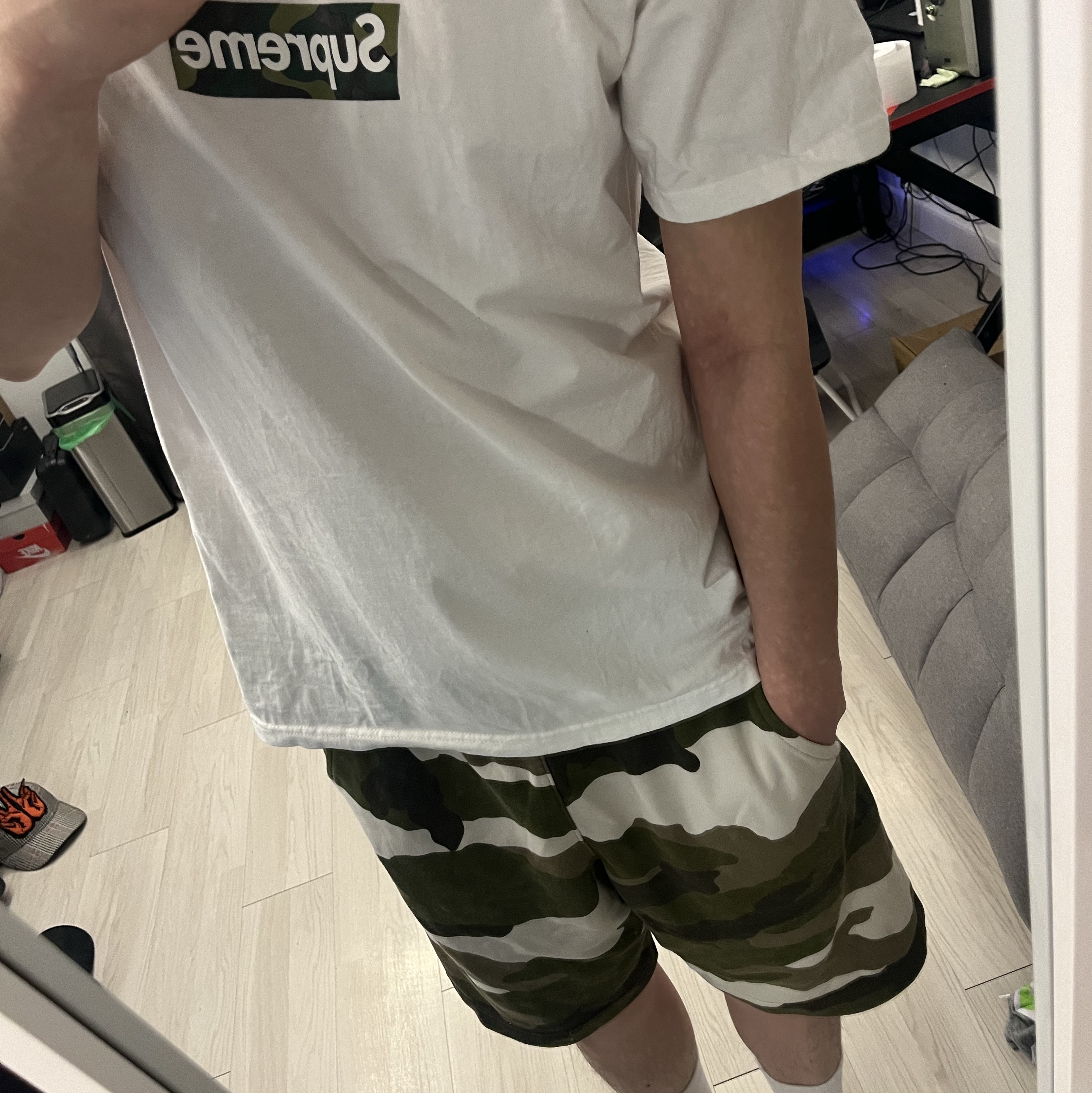 Supreme Box Logo T-Shirt White - 23FW 착용 스타일