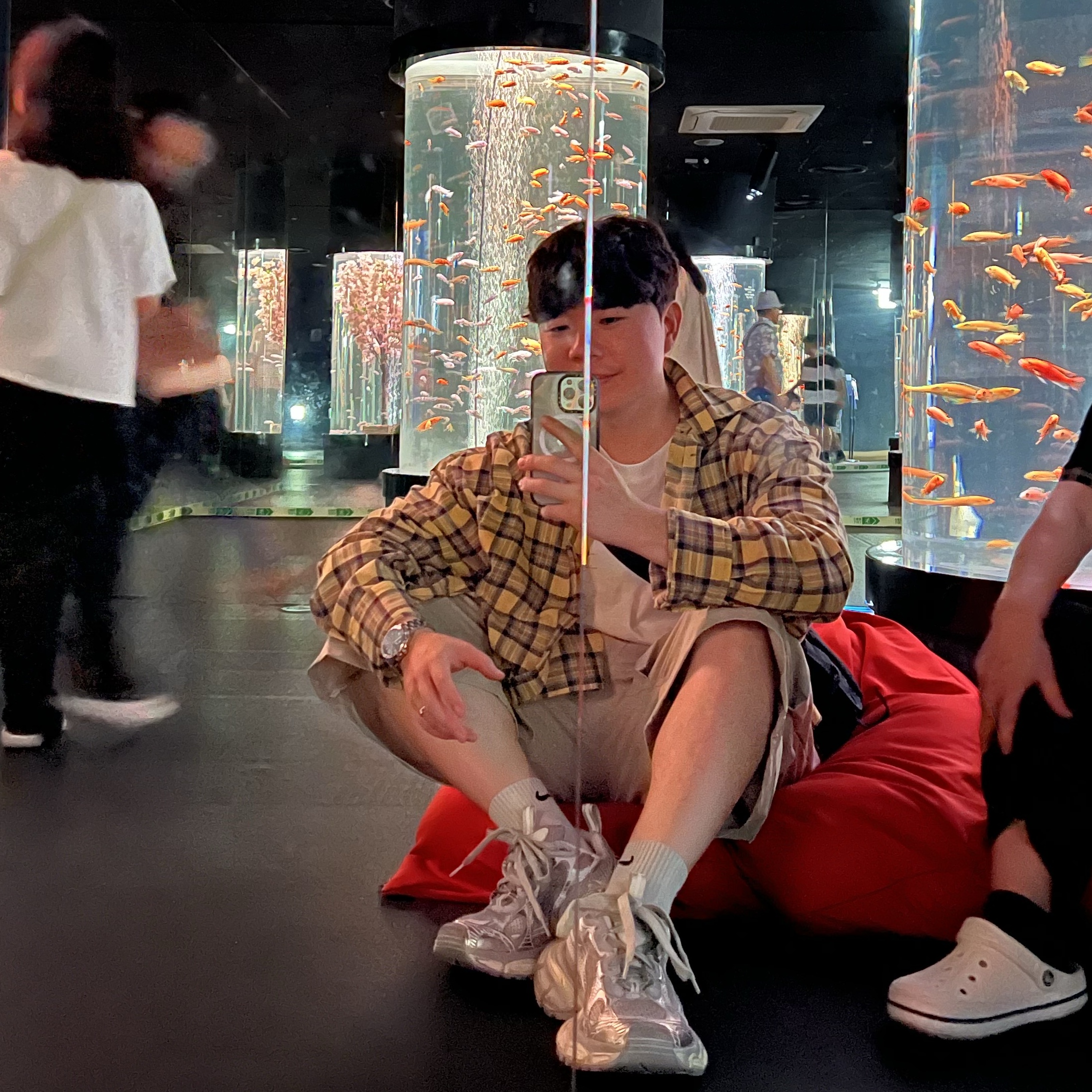 (W) Balenciaga 3XL Sneakers Light Beige 착용 스타일