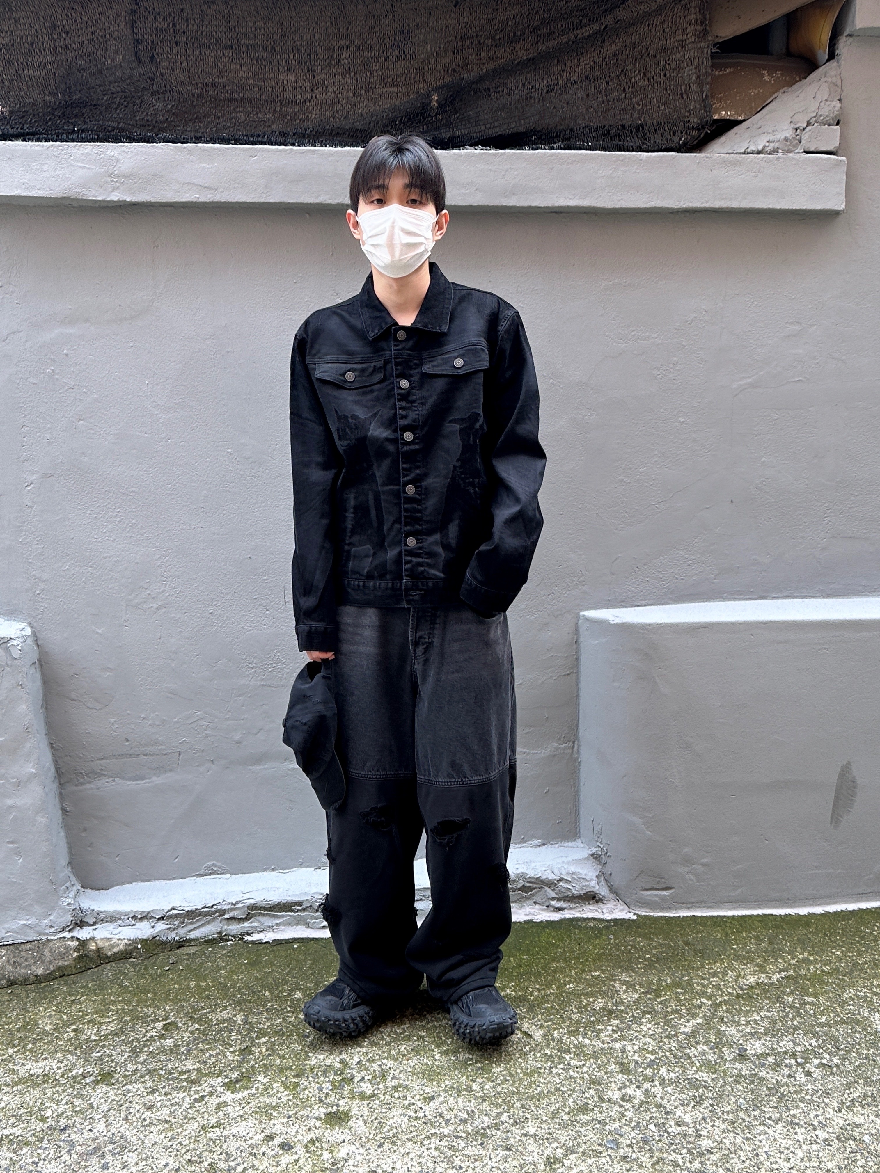 Balenciaga Defender Sneakers Black, Undermycar Dival Real Divided Damage Washed Pants Inkwell - 23FW 착용 스타일 - 1