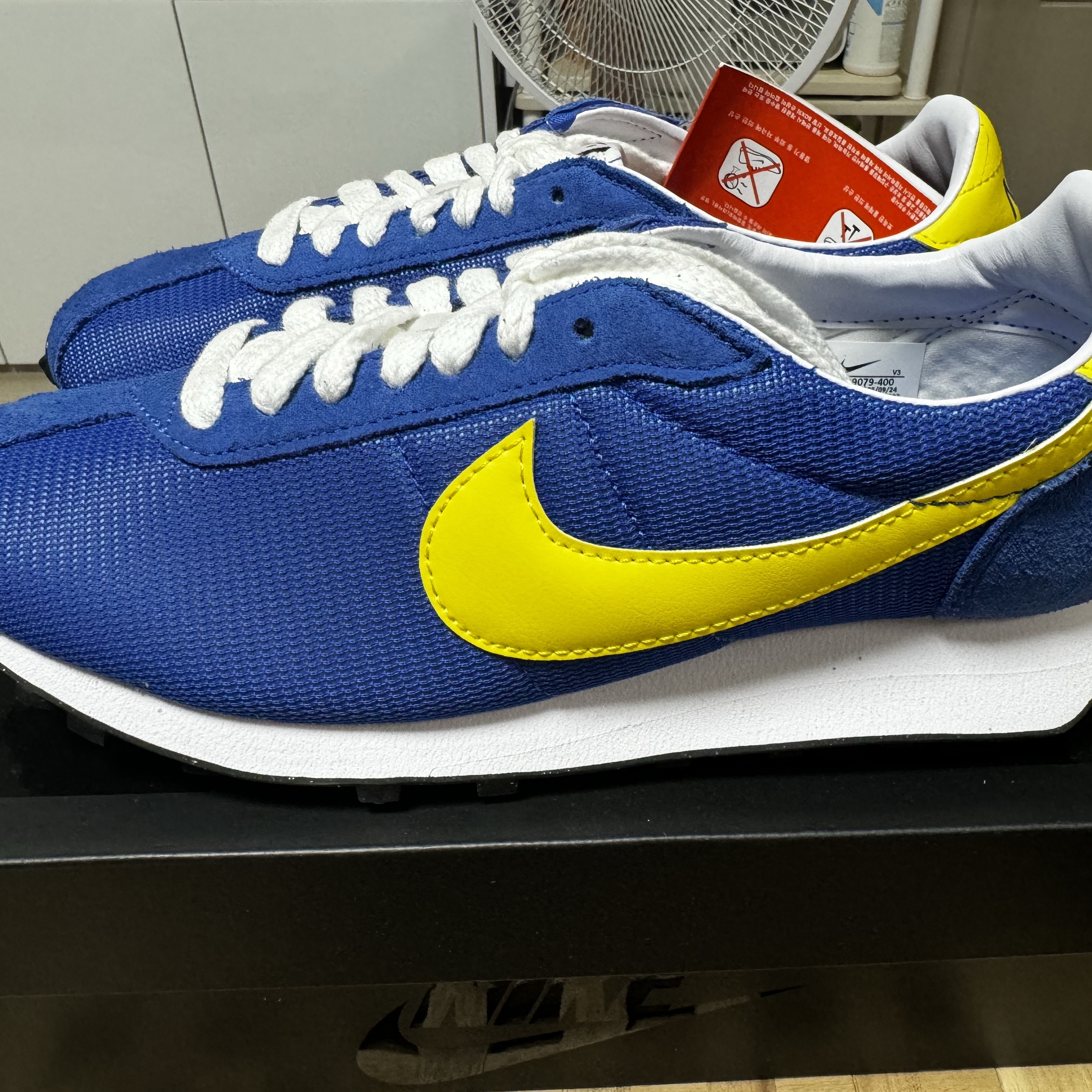 Nike LD-1000 SP Game Royal and Opti Yellow 착용 스타일 - 1