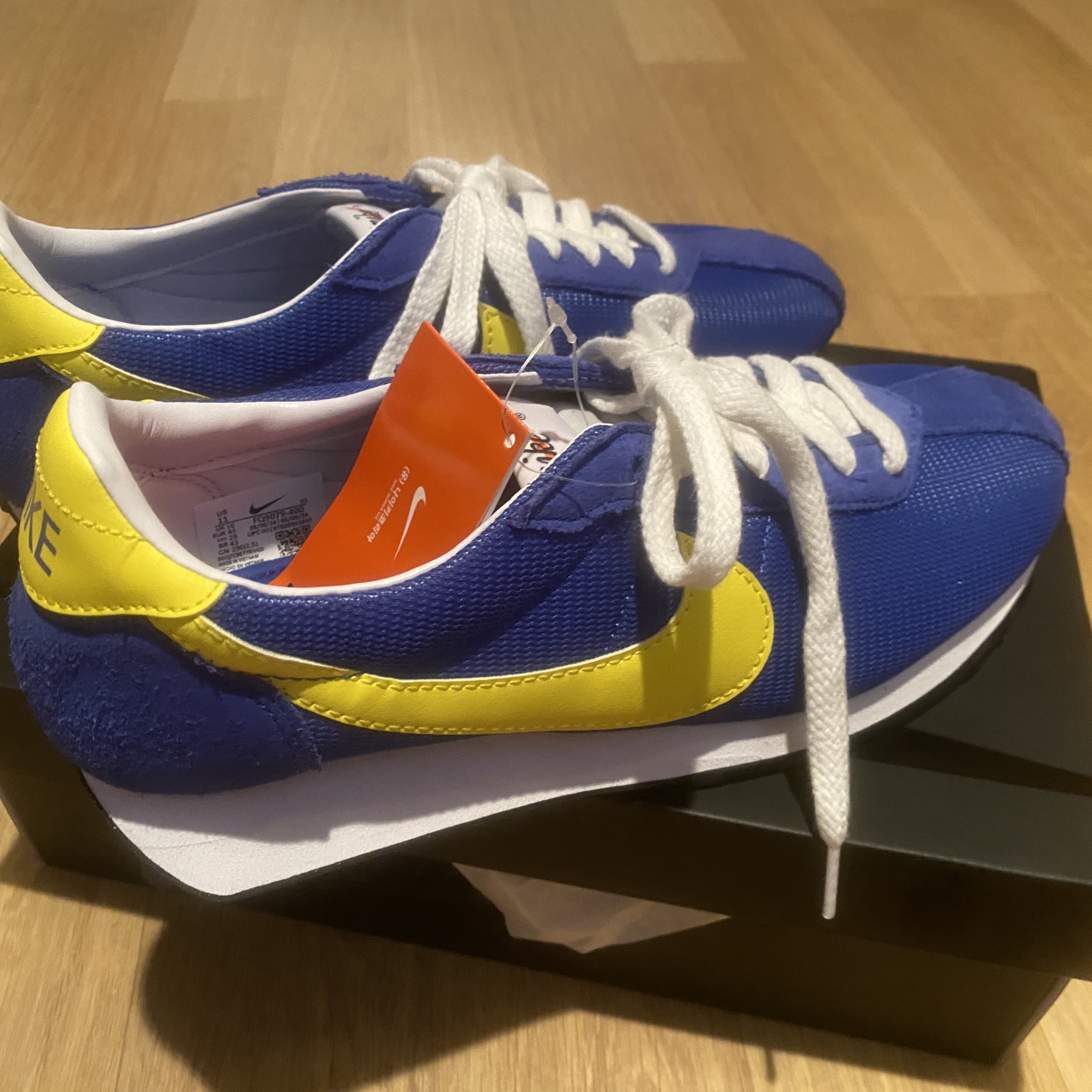 Nike LD-1000 SP Game Royal and Opti Yellow 착용 스타일 - 4