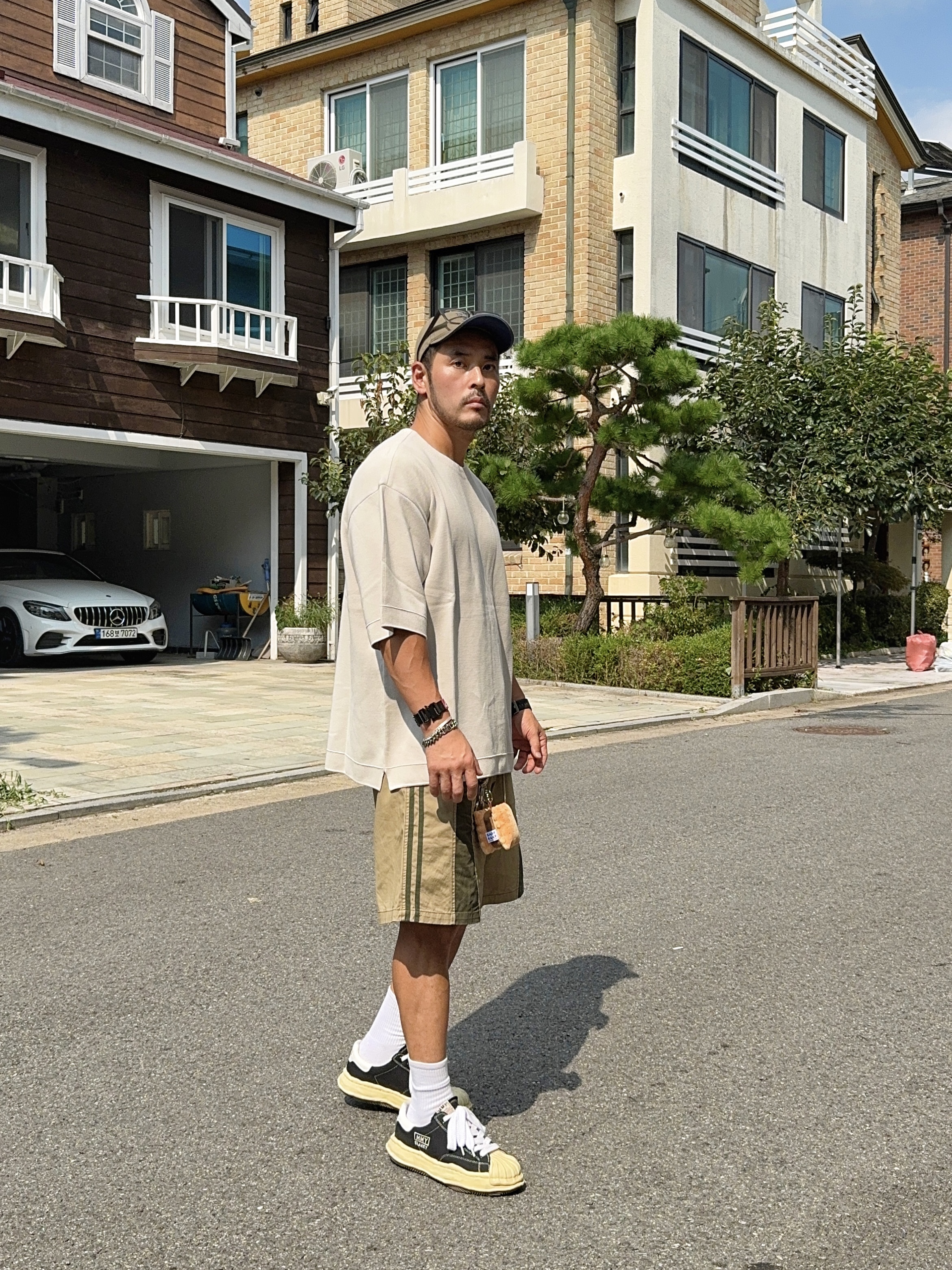 Maison Mihara Yasuhiro Blakey VL OG Sole Canvas Low-top Sneakers Black 착용 스타일 - 1