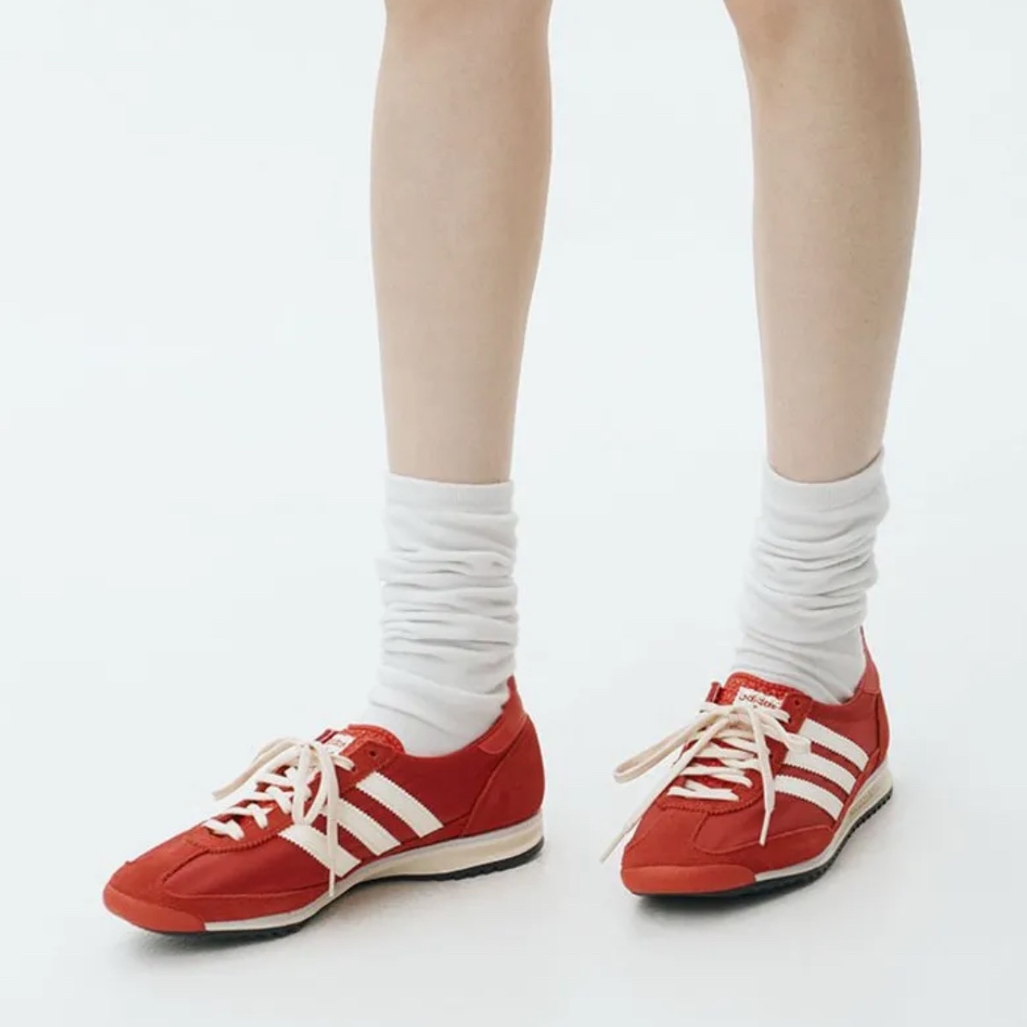 (W) Adidas SL 72 OG Better Scarlet Cream White 착용 스타일 - 2