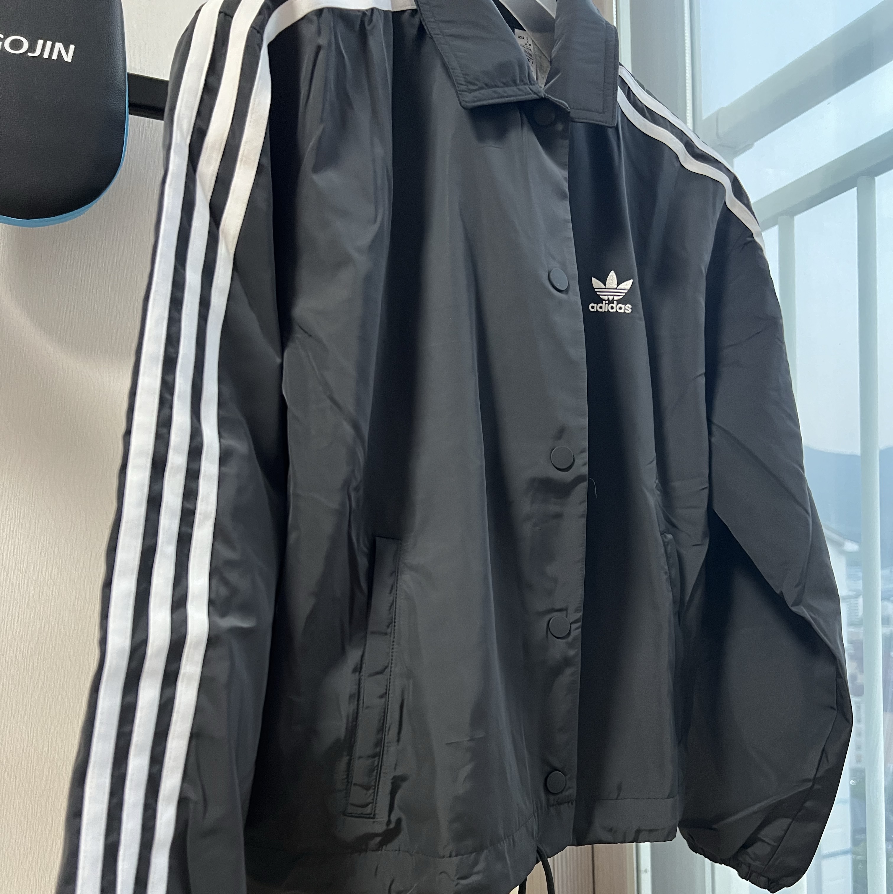 (W) Adidas Adicolor Classic 3S Coach Jacket Black - KR Sizing 착용 스타일 - 2