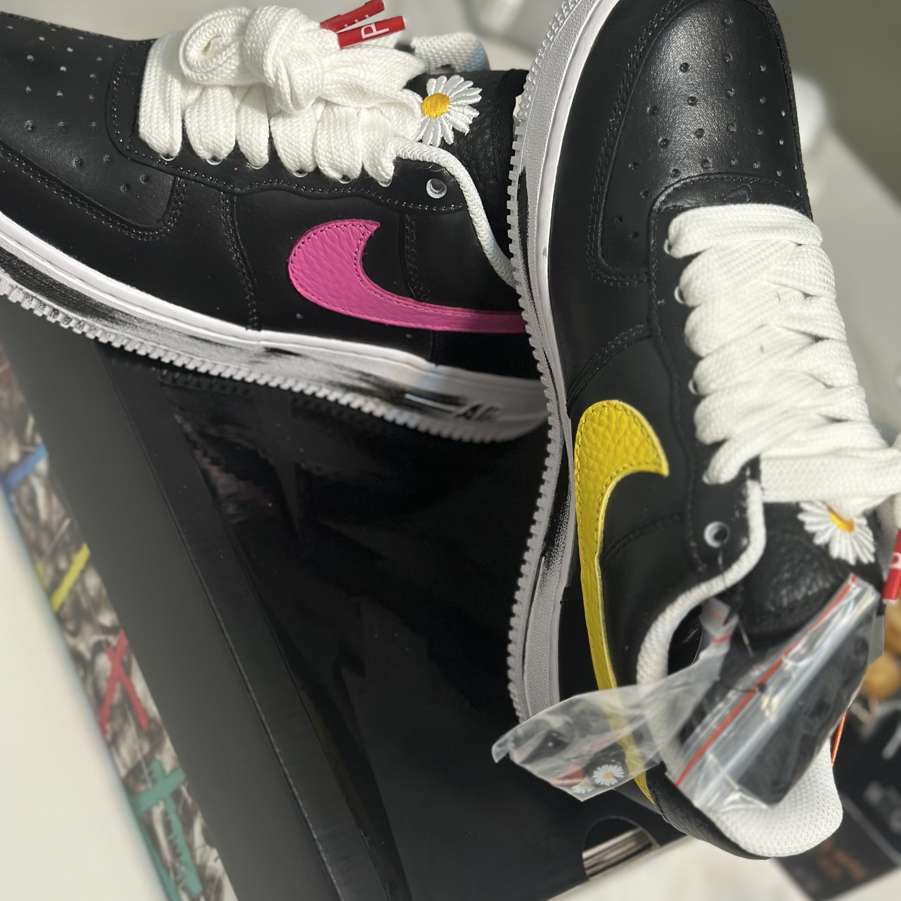 Nike x Peaceminusone Air Force 1 Low Para-Noise 3.0 Black and Multicolor 착용 스타일